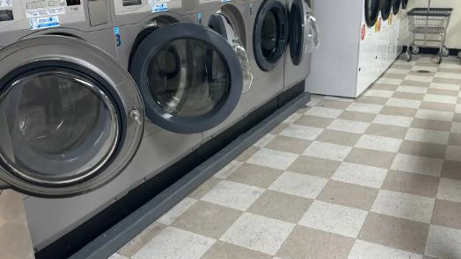Property at 141-25 Northern Blvd, Flushing, NY 11354 3
