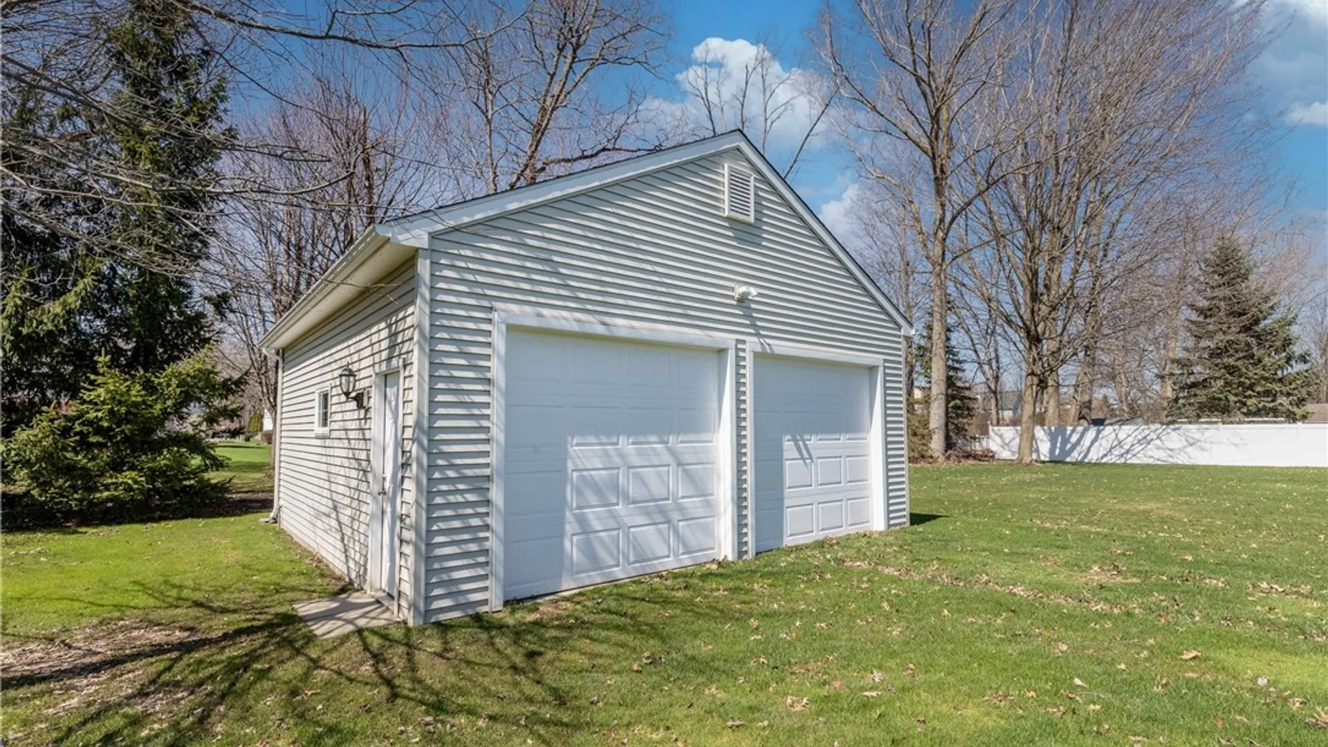 Property at 7374 Graydon Drive, Wheatfield, NY 14120 9