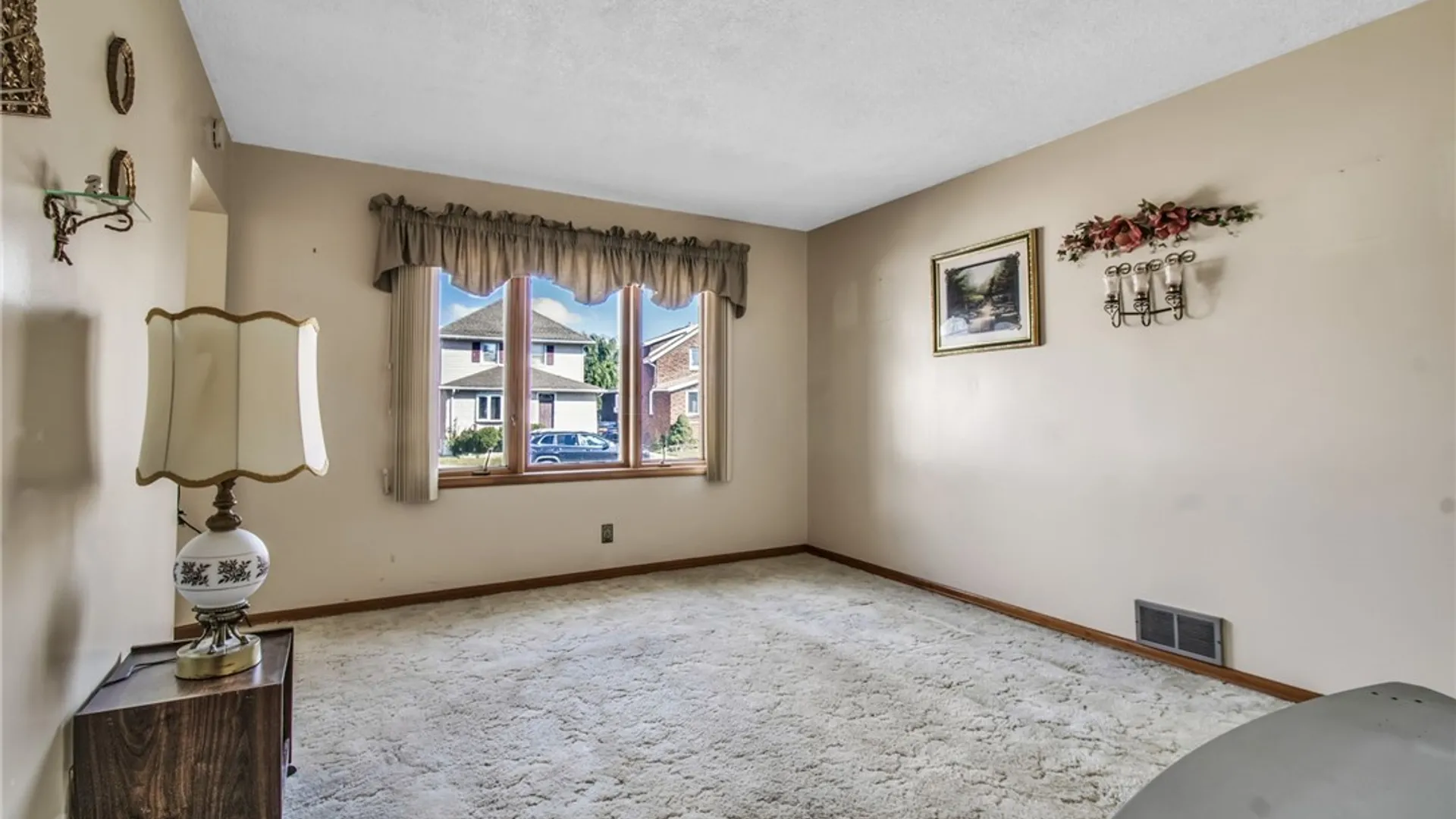 Property at 31 Jackson Avenue, Lackawanna, NY 14218 10