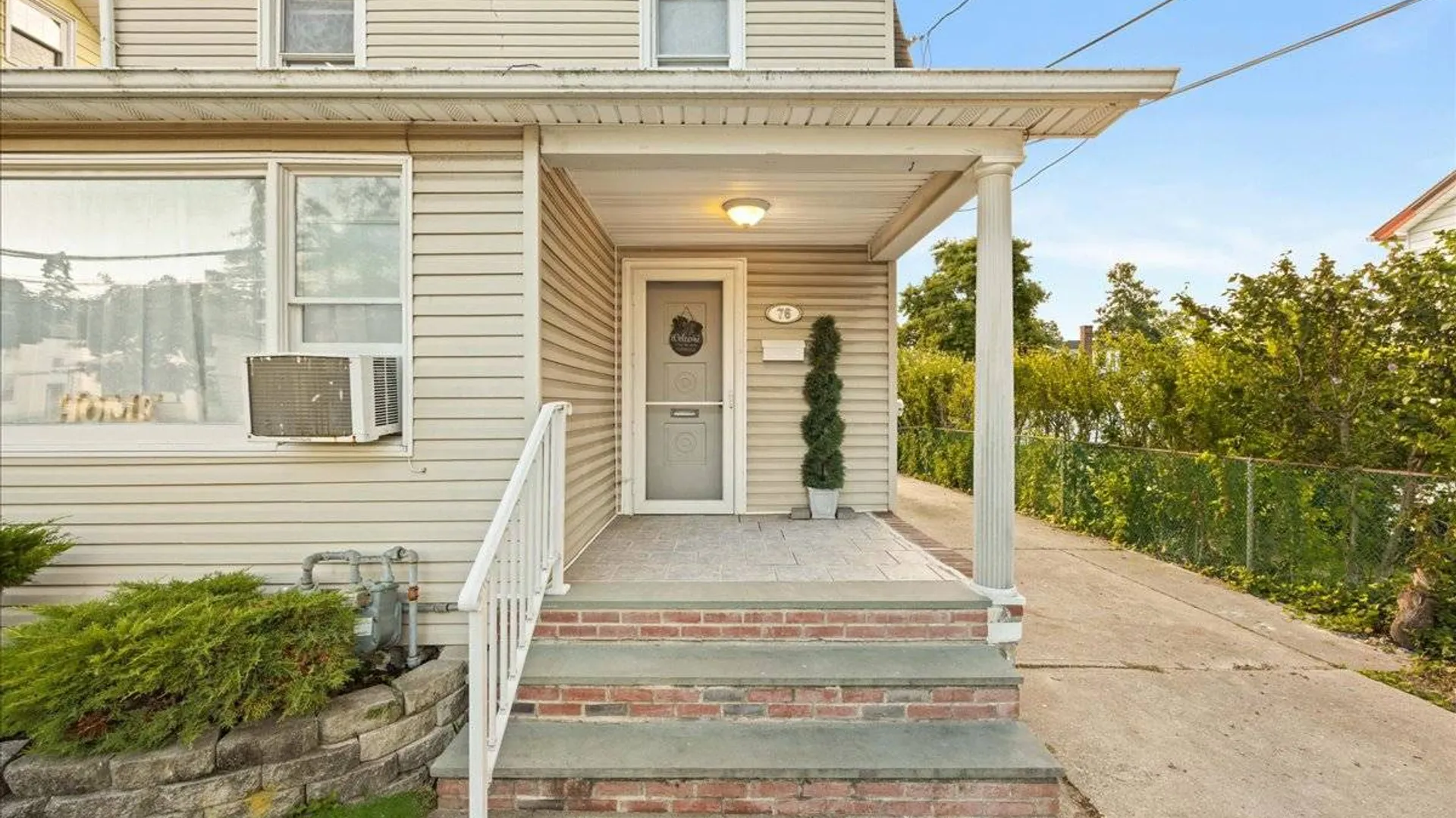 Property at 76 S Montgomery St, Valley Stream, NY 11580 3