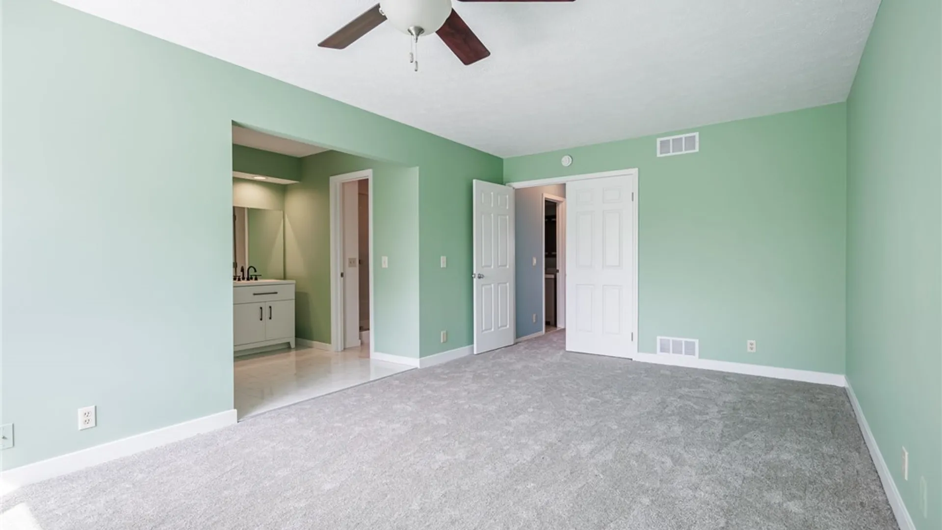 Property at 12 Kettering Drive, Greece, NY 14612 29