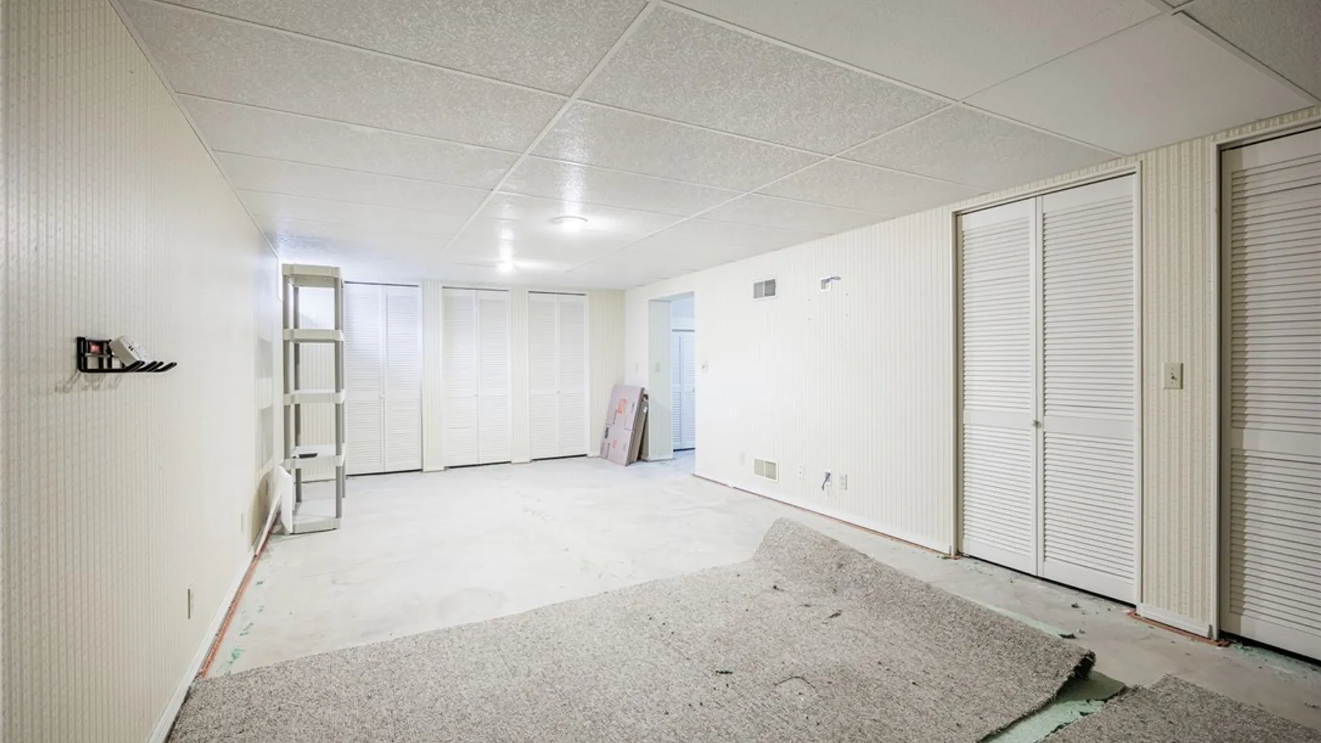 Property at 12 Kettering Drive, Greece, NY 14612 32