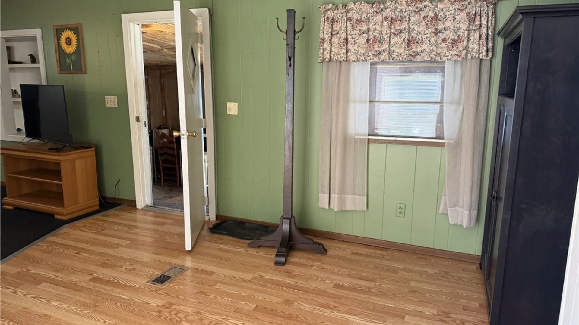 Property at 2040 Hemstreet Rd, Marilla, NY 14052 9