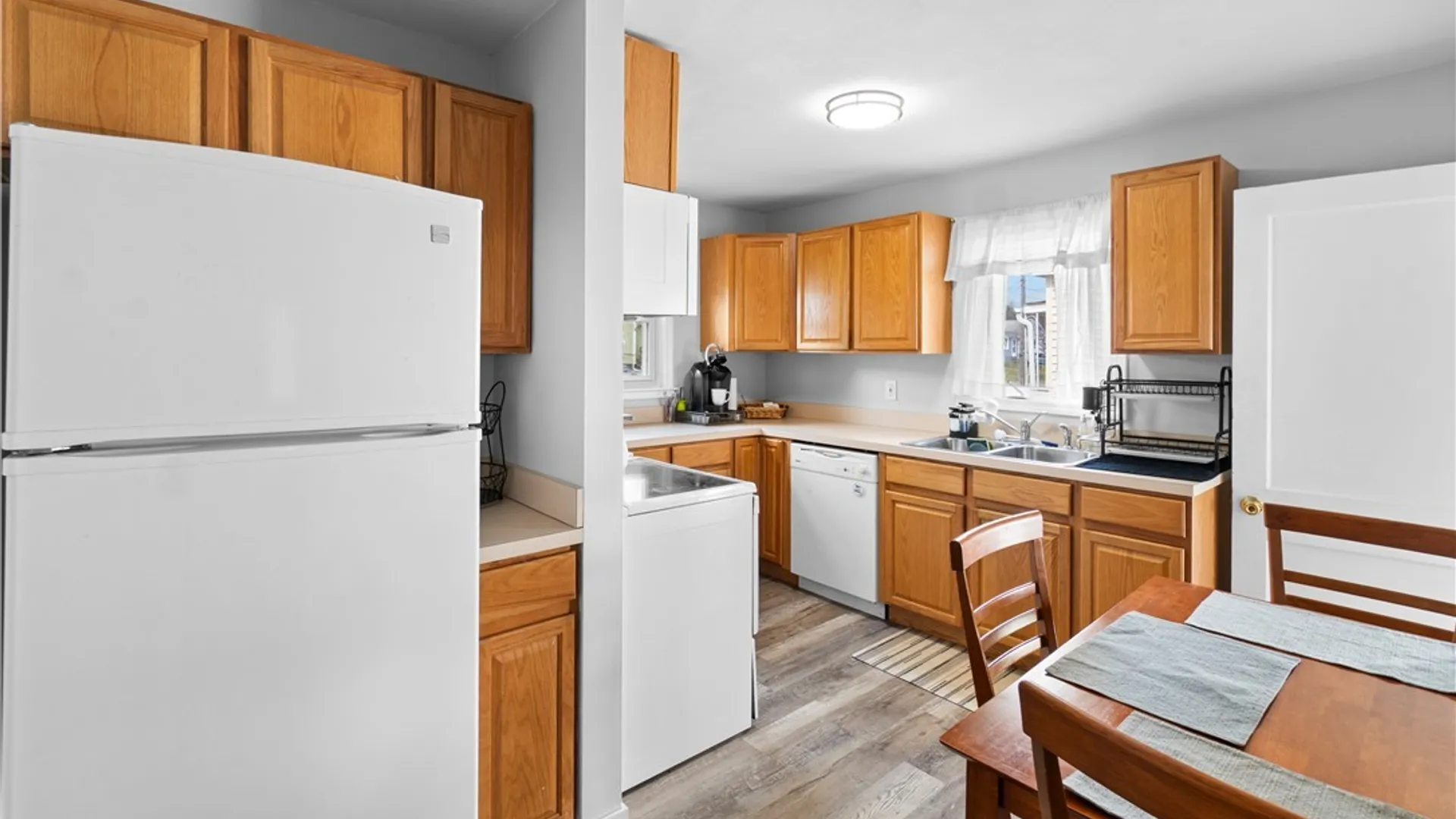 Property at 108 Hazel Avenue, DeWitt, NY 13057 10