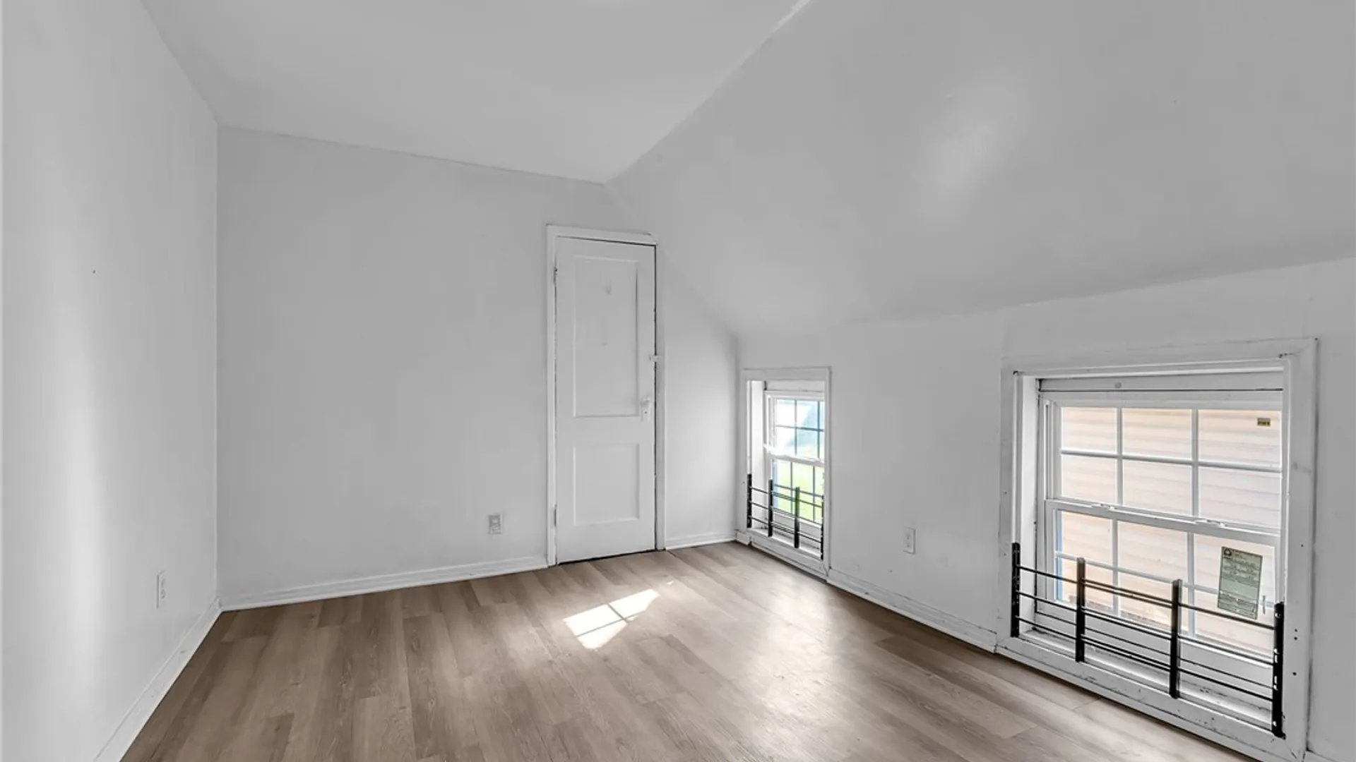 Property at 345 Florida Street, Buffalo, NY 14208 12