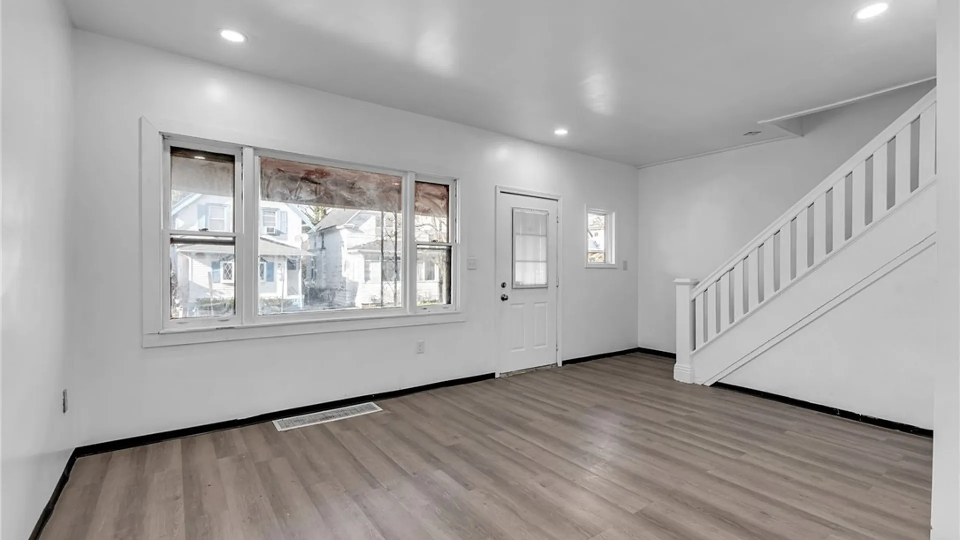 Property at 345 Florida Street, Buffalo, NY 14208 3