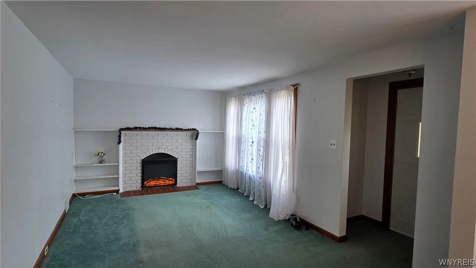 Property at 1 Cresthaven Drive, Cheektowaga, NY 14225 11