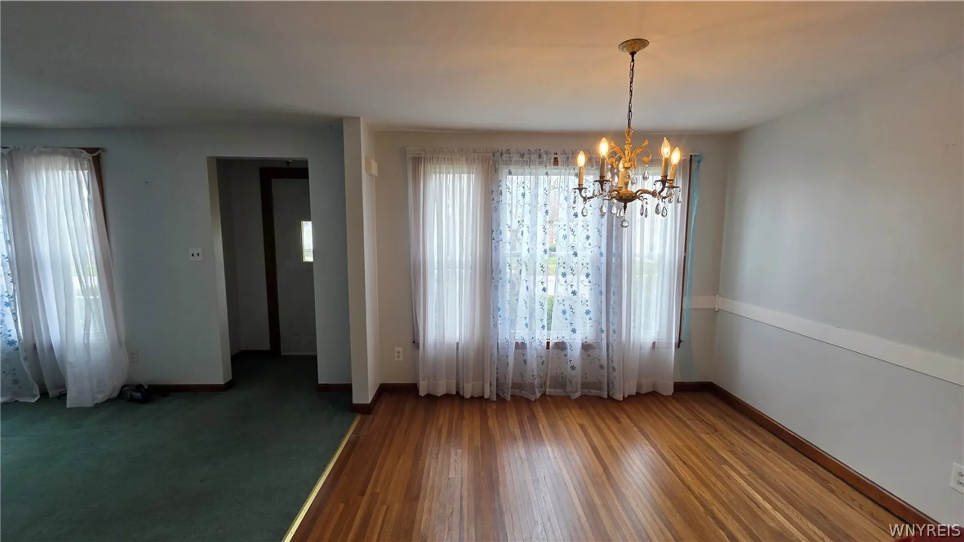 Property at 1 Cresthaven Drive, Cheektowaga, NY 14225 12