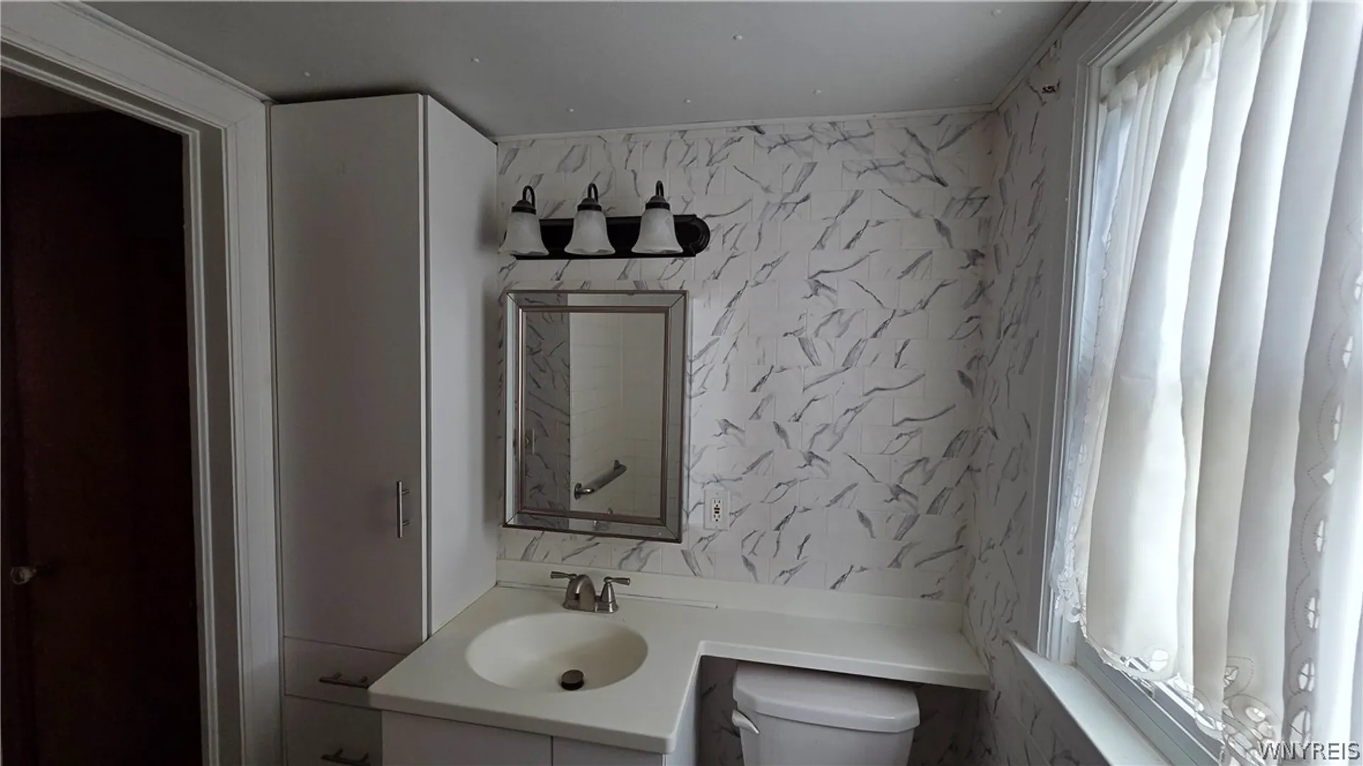 Property at 1 Cresthaven Drive, Cheektowaga, NY 14225 16