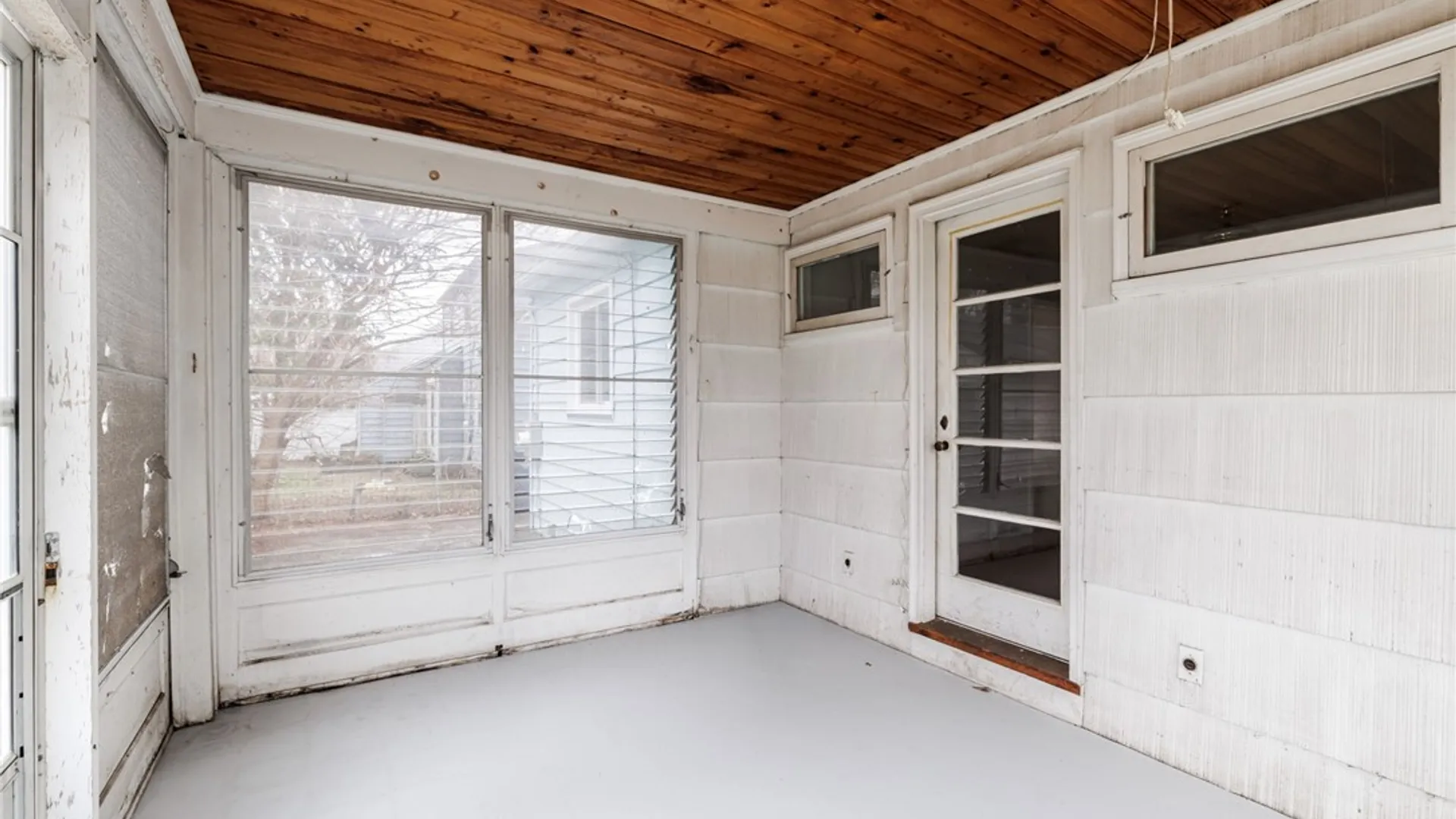 Property at 246 Thorndyke Road, Irondequoit, NY 14617 9