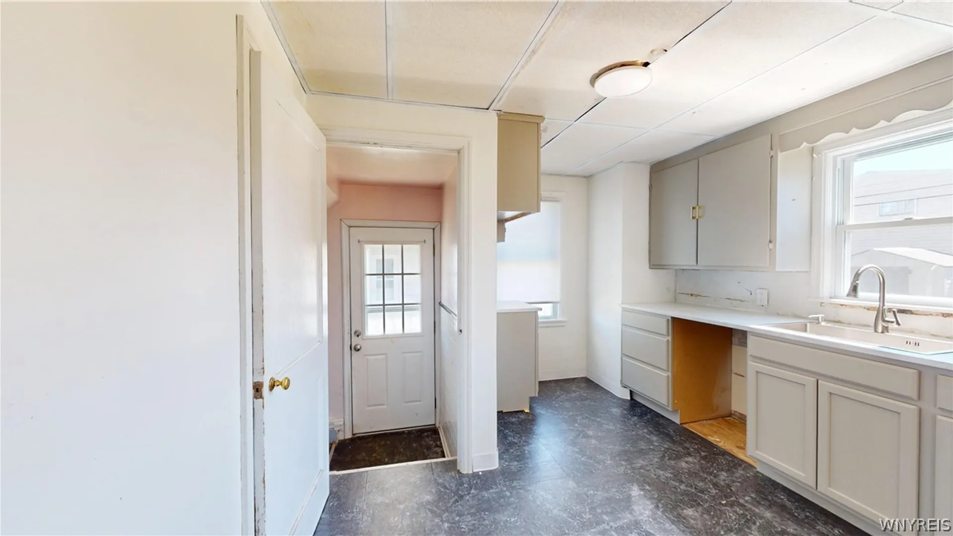 Property at 207 Taber Place, North Tonawanda, NY 14120 16