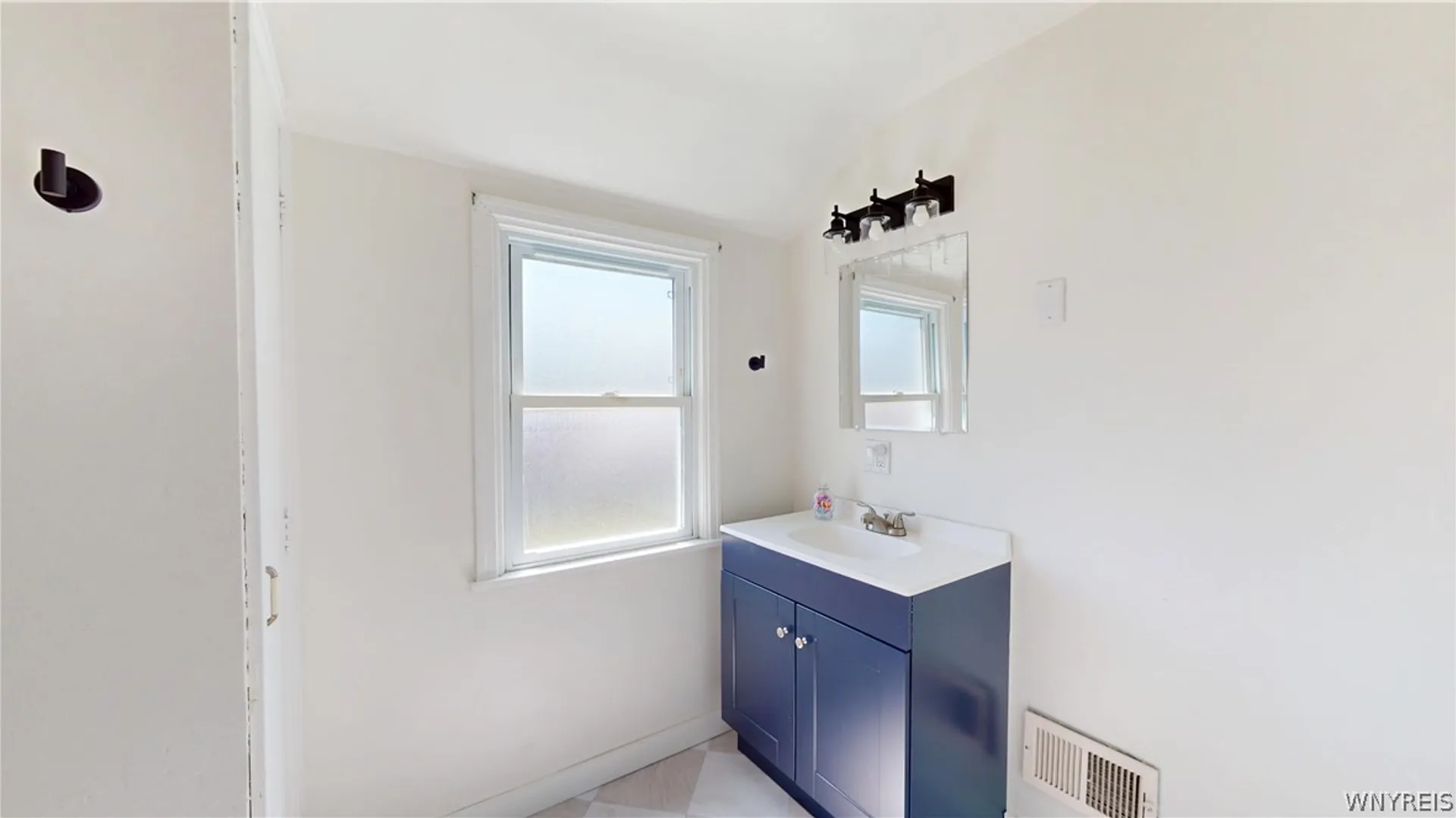 Property at 207 Taber Place, North Tonawanda, NY 14120 21