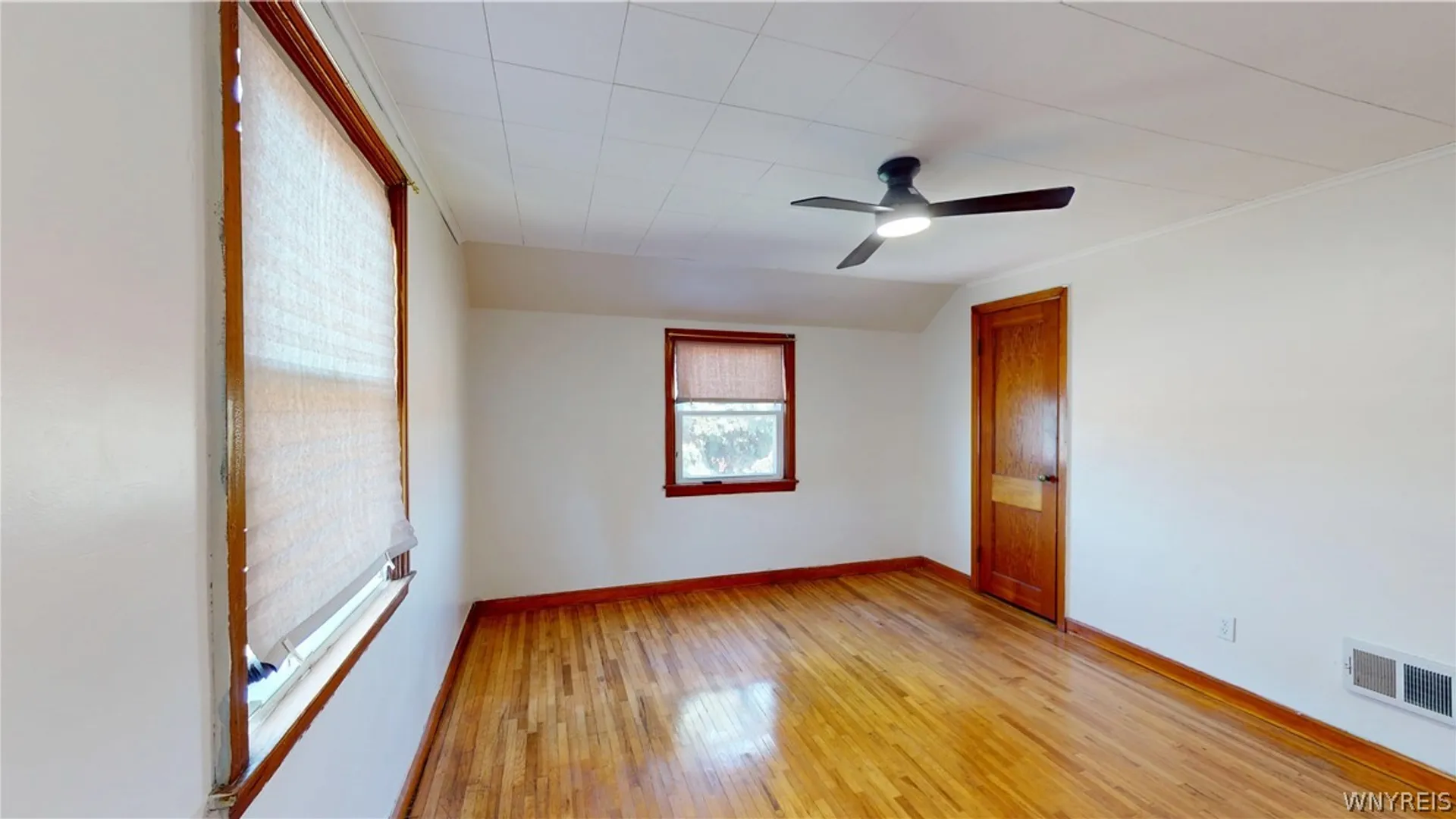 Property at 207 Taber Place, North Tonawanda, NY 14120 28