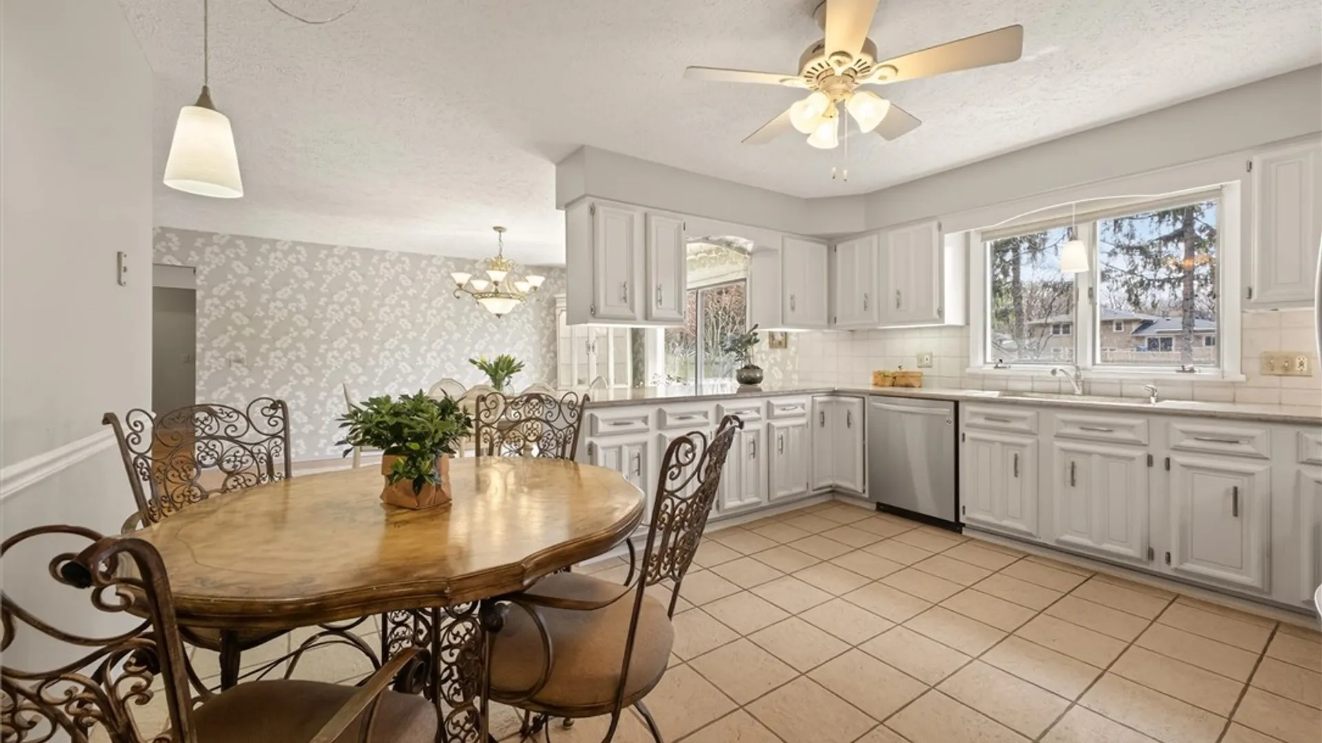 Property at 66 Rick Edge Circle, Irondequoit, NY 14609 10