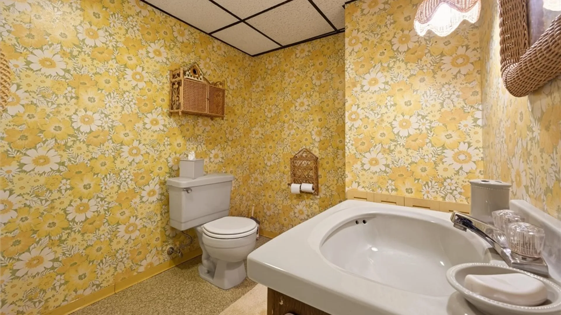 Property at 66 Rick Edge Circle, Irondequoit, NY 14609 29