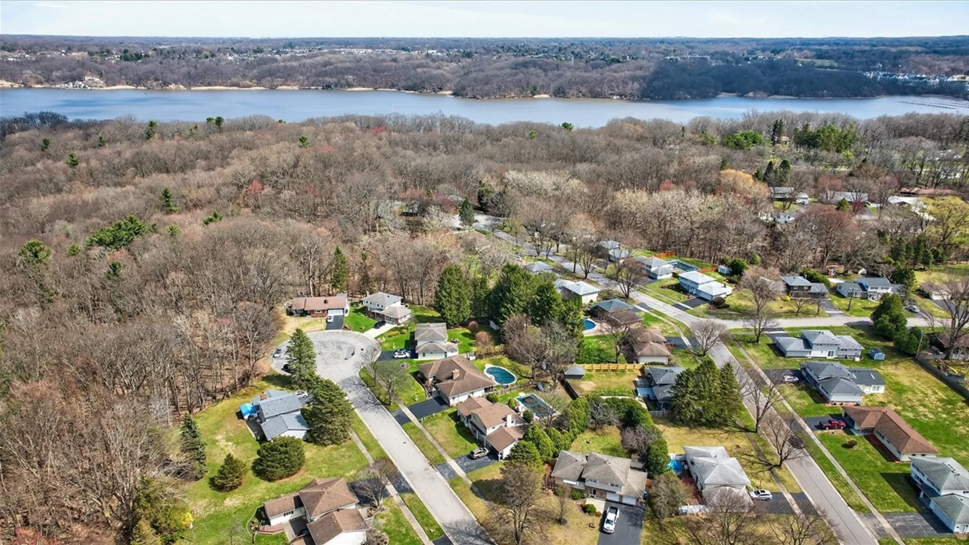 Property at 66 Rick Edge Circle, Irondequoit, NY 14609 38