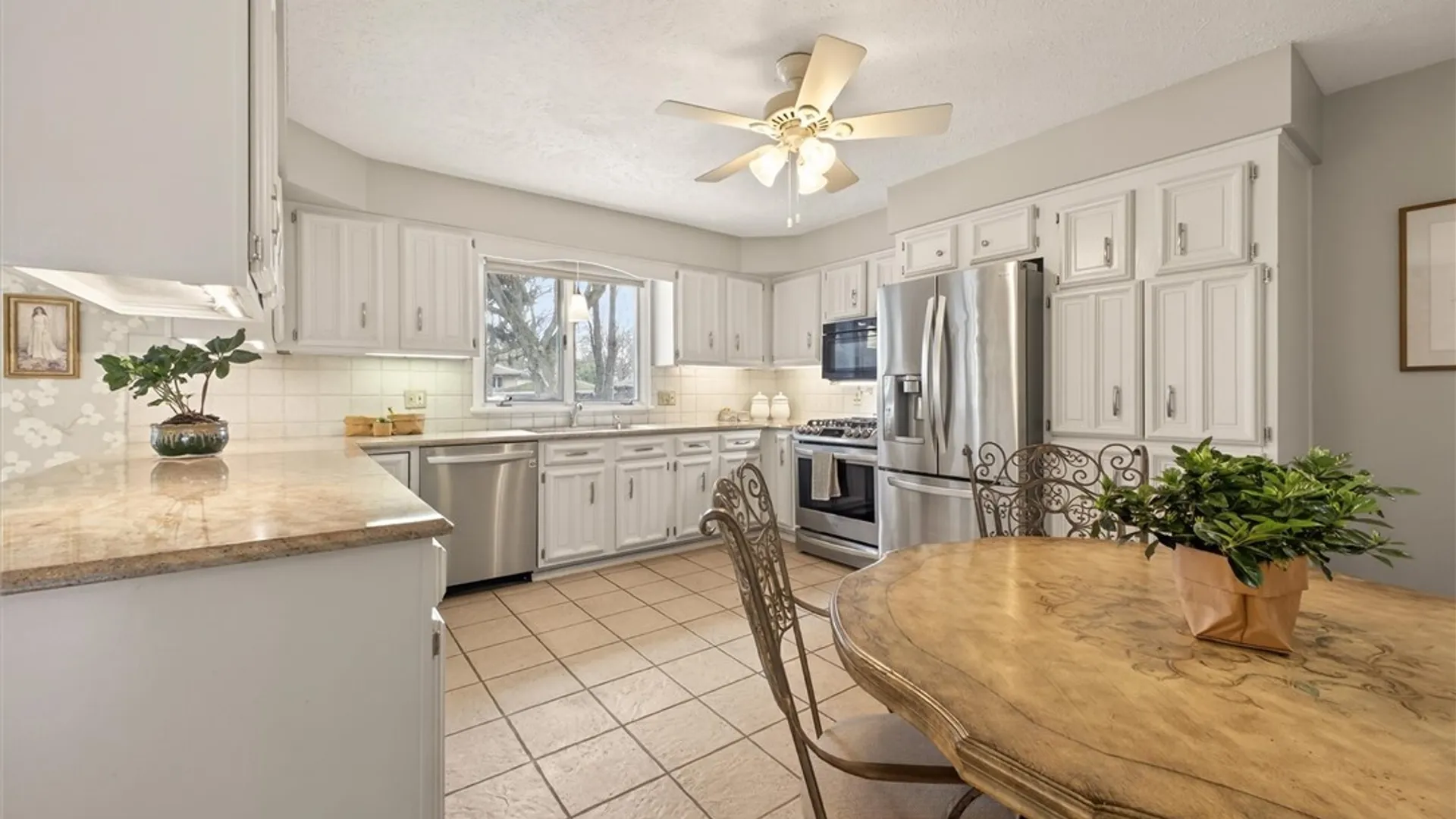 Property at 66 Rick Edge Circle, Irondequoit, NY 14609 9