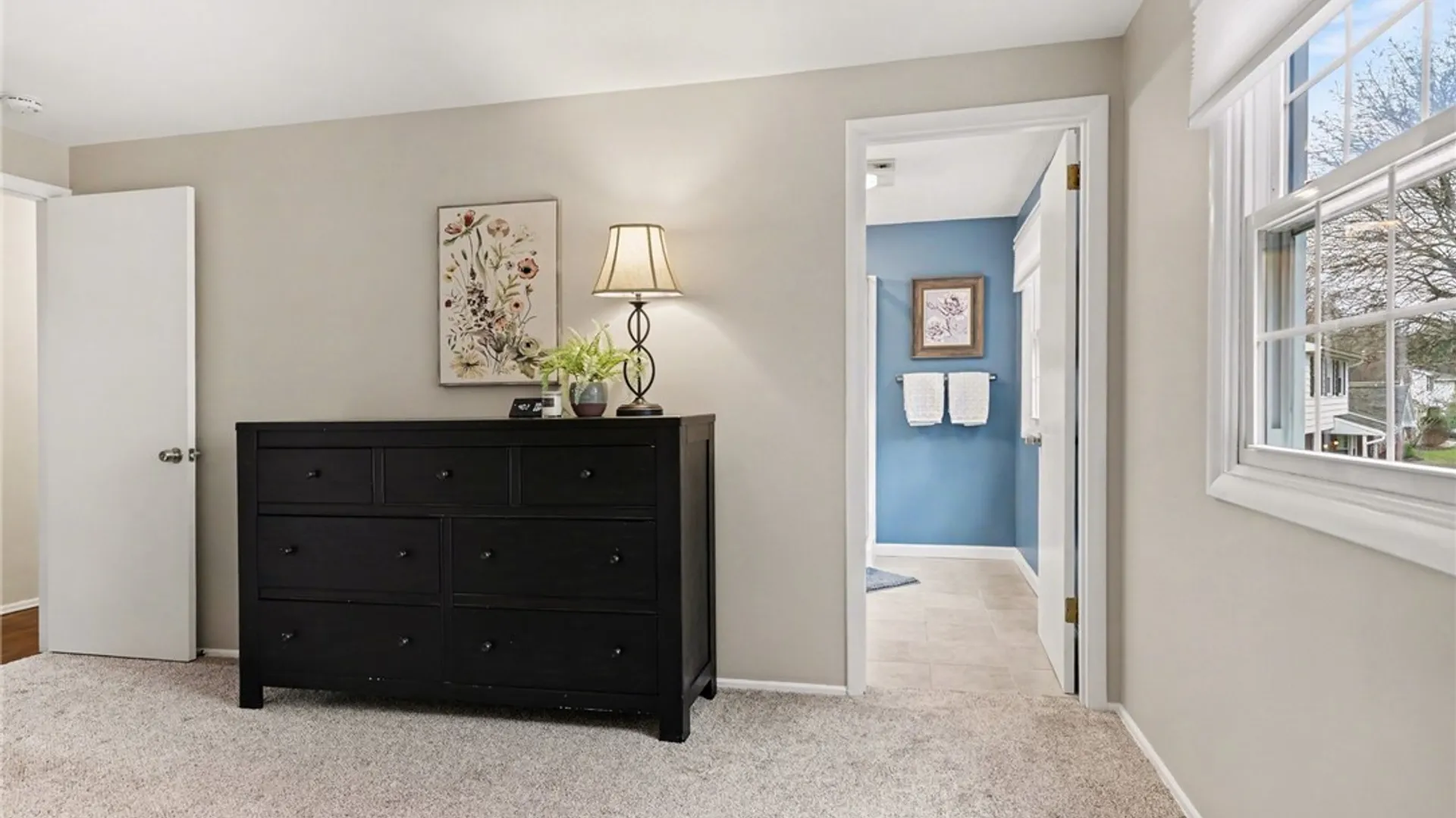 Property at 16 Musket Lane, Pittsford, NY 14534 10