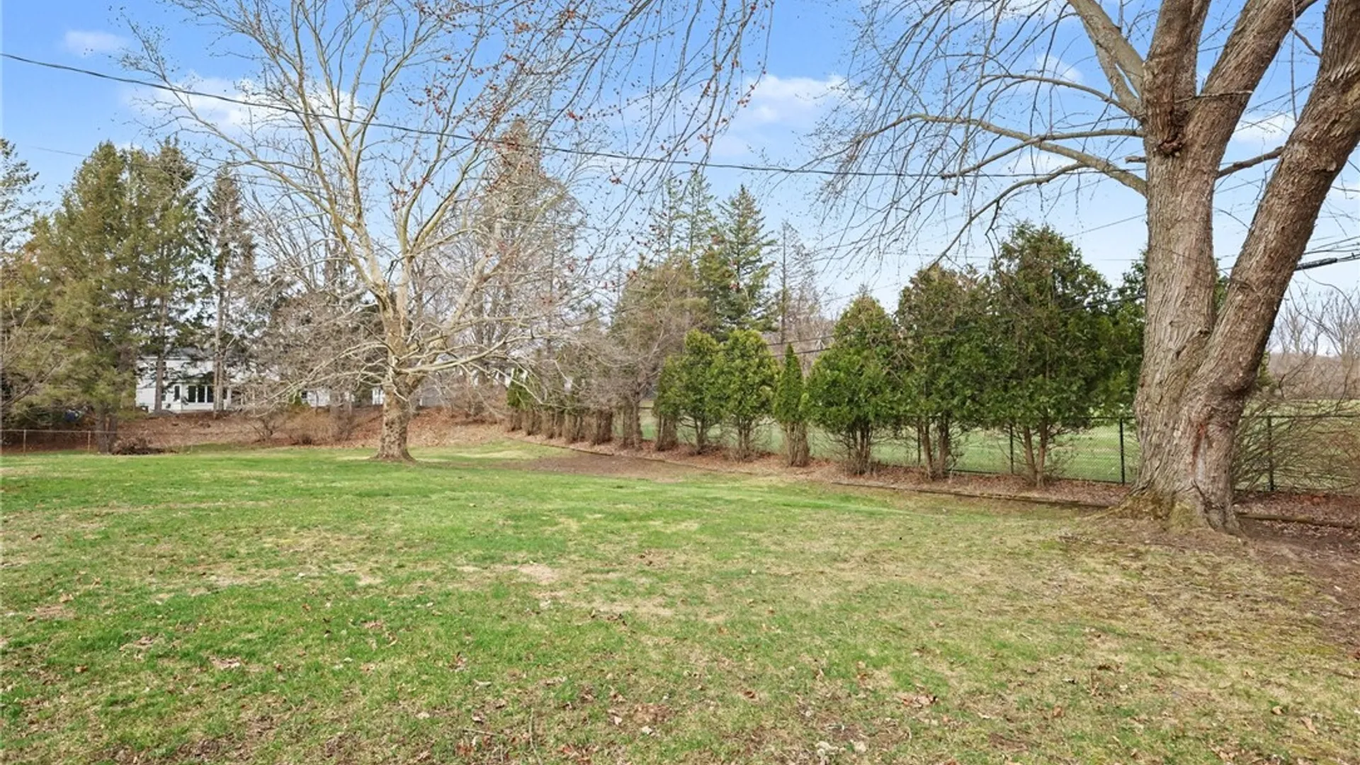 Property at 16 Musket Lane, Pittsford, NY 14534 18