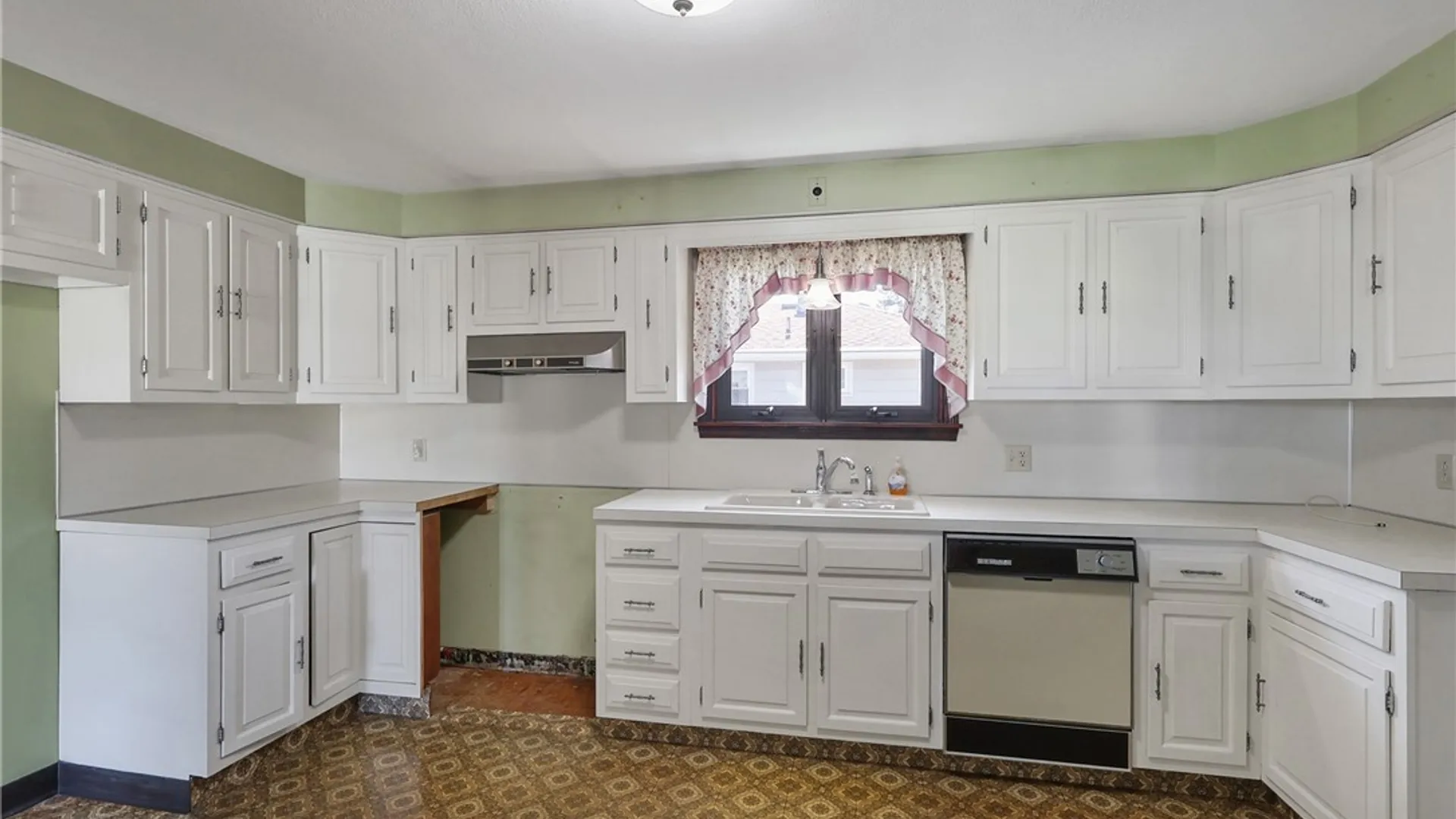 Property at 129 Noble Avenue, Salina, NY 13206 12