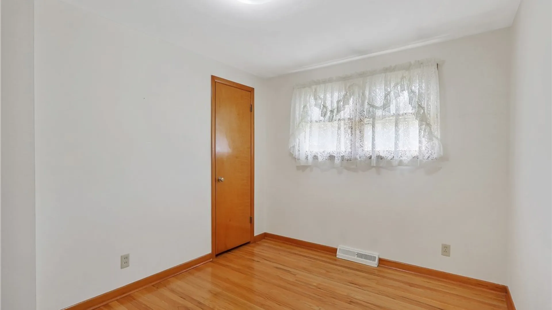 Property at 129 Noble Avenue, Salina, NY 13206 16