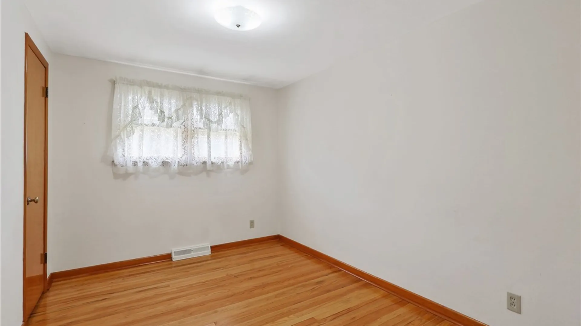 Property at 129 Noble Avenue, Salina, NY 13206 17