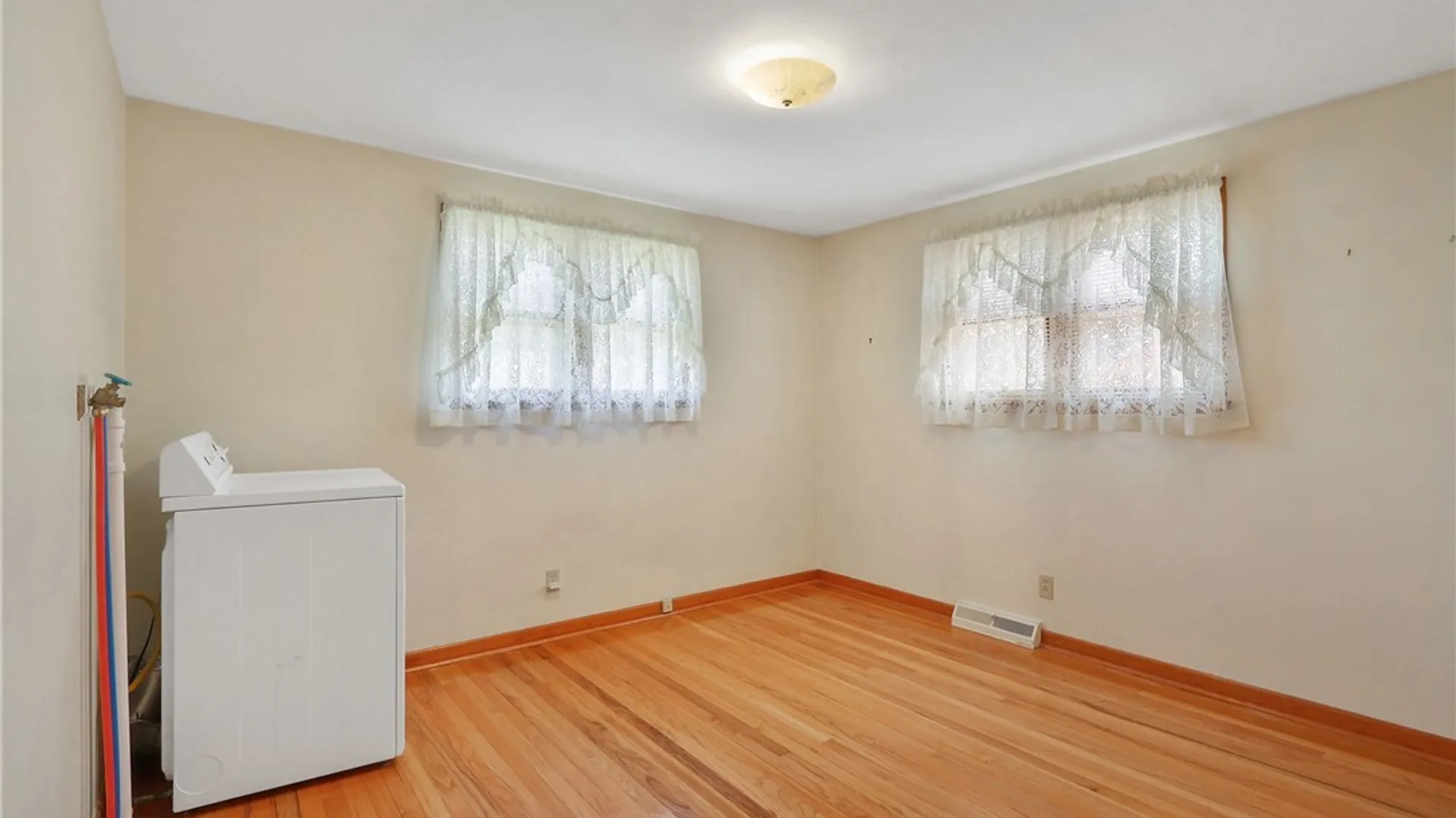 Property at 129 Noble Avenue, Salina, NY 13206 18