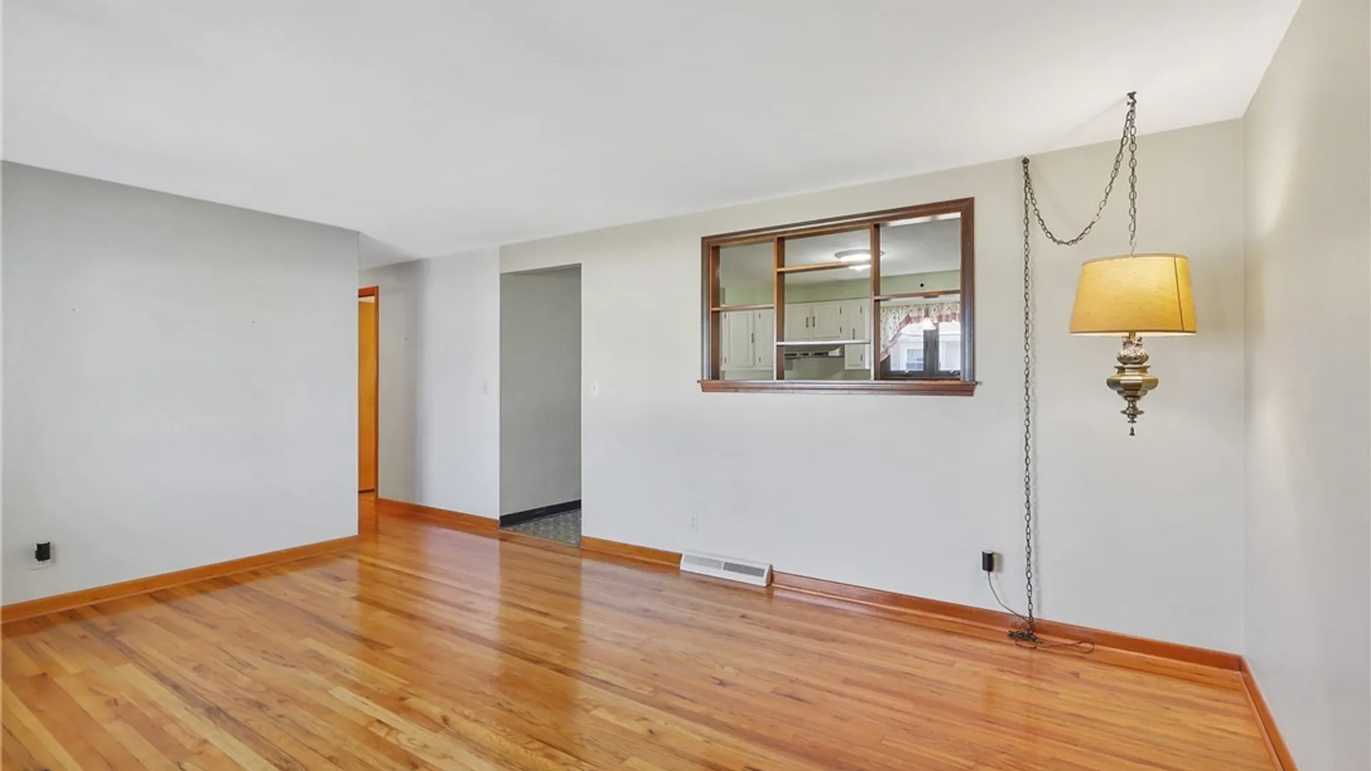 Property at 129 Noble Avenue, Salina, NY 13206 3