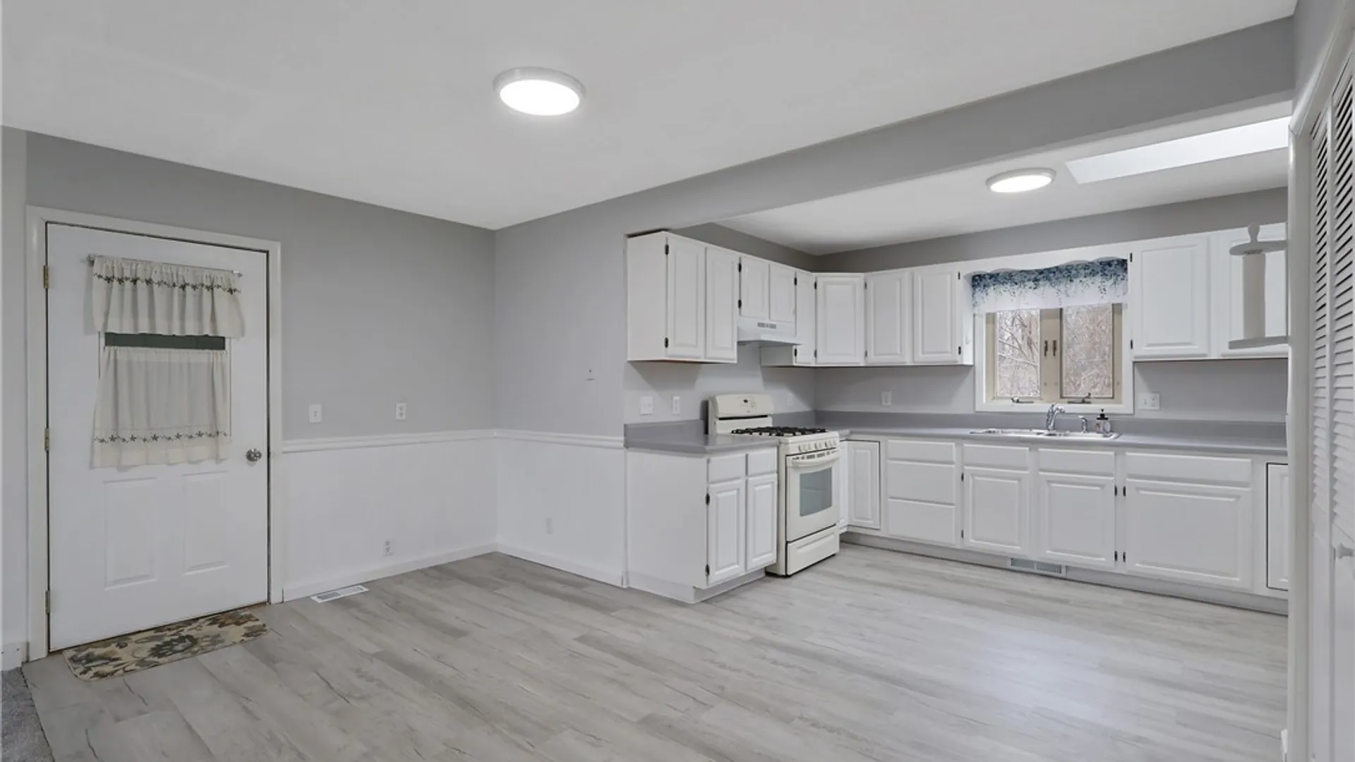 Property at 101 2nd Street, Manlius, NY 13066 9