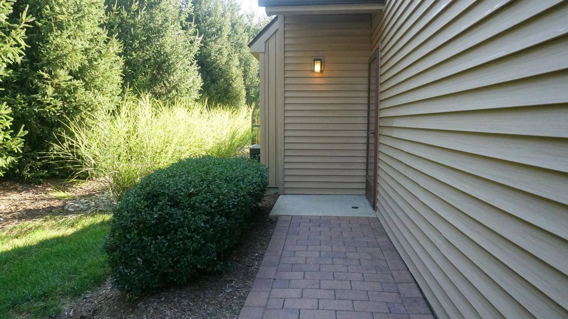 Property at 77 Contempra Cir, Tappan, NY 10983 5