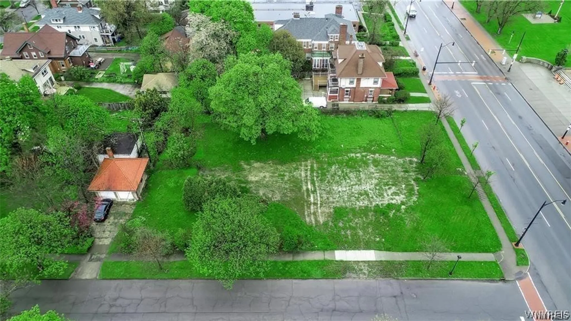 Property at 2868 Main Street, Buffalo, NY 14214 3
