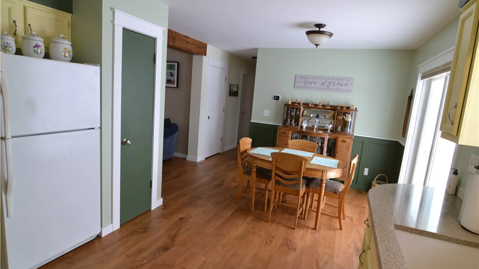 Property at 10538 Pavilion Center Road, Pavilion, NY 14525 4