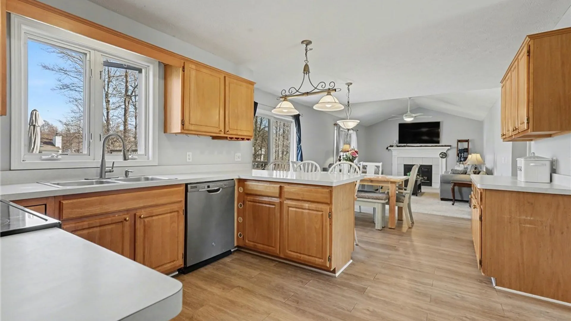 Property at 2039 Brookway Crescent, Ontario, NY 14519 11