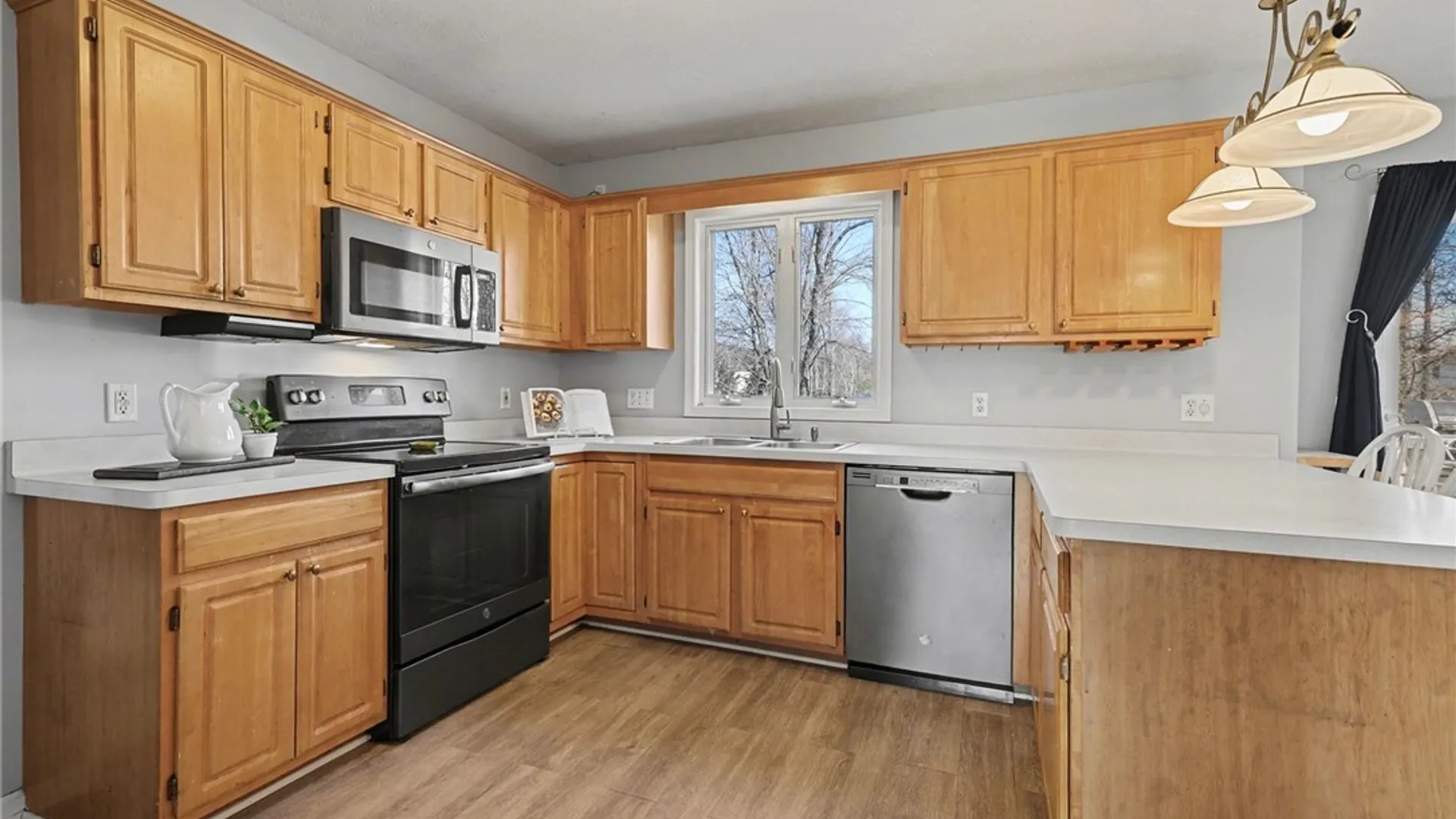 Property at 2039 Brookway Crescent, Ontario, NY 14519 12