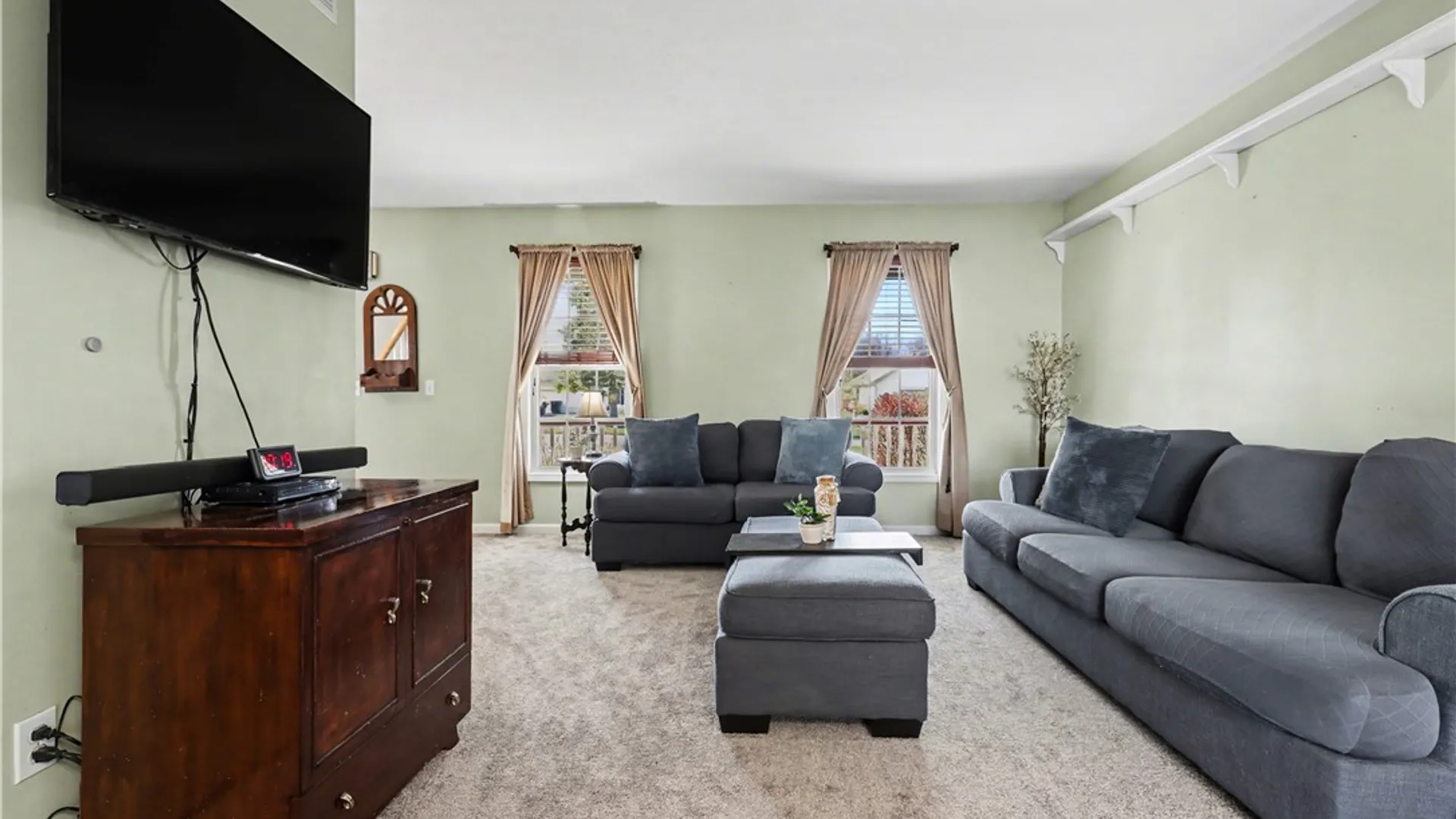 Property at 2039 Brookway Crescent, Ontario, NY 14519 8