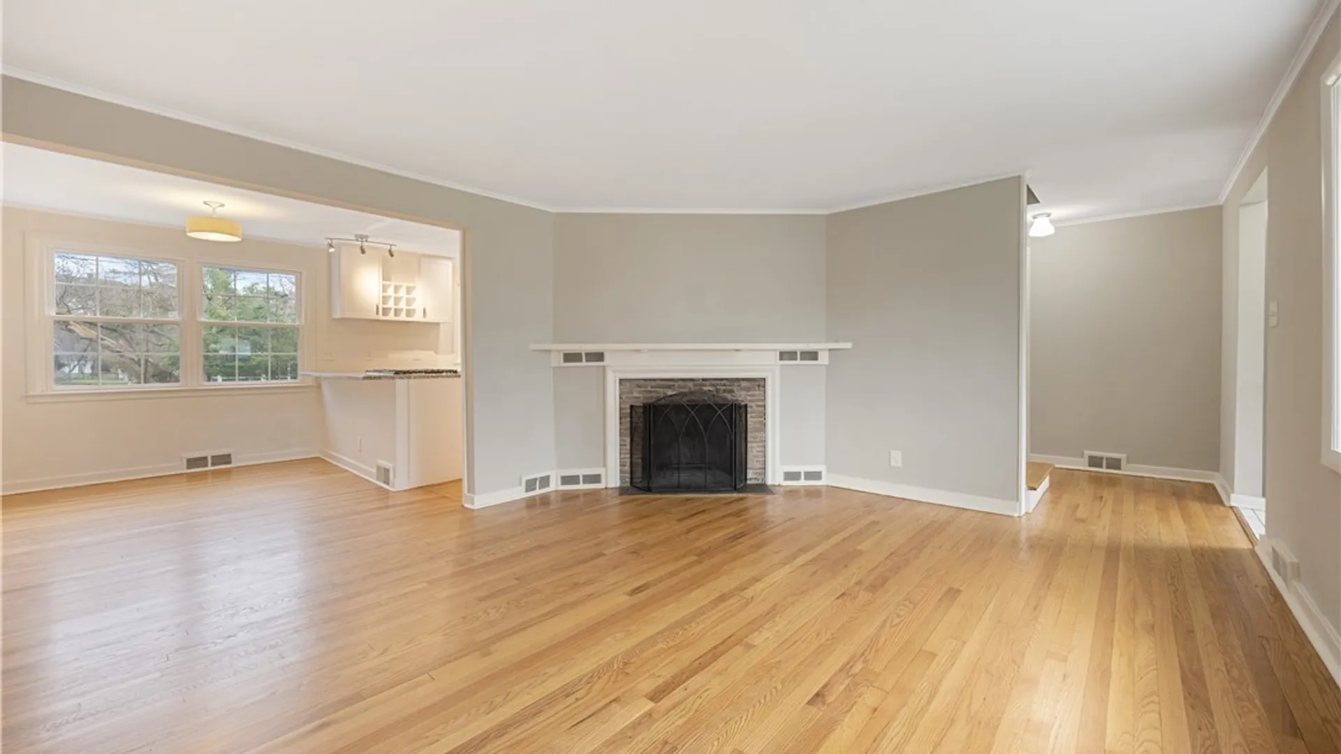 Property at 221 Croyden Road, Syracuse, NY 13224 11