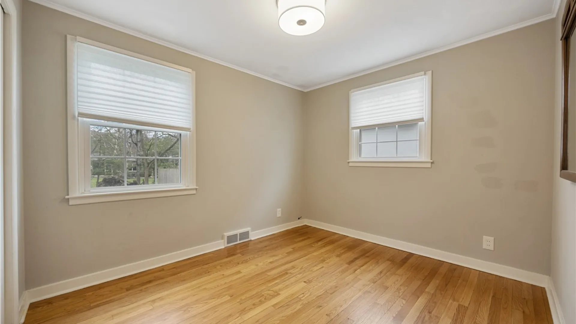 Property at 221 Croyden Road, Syracuse, NY 13224 20