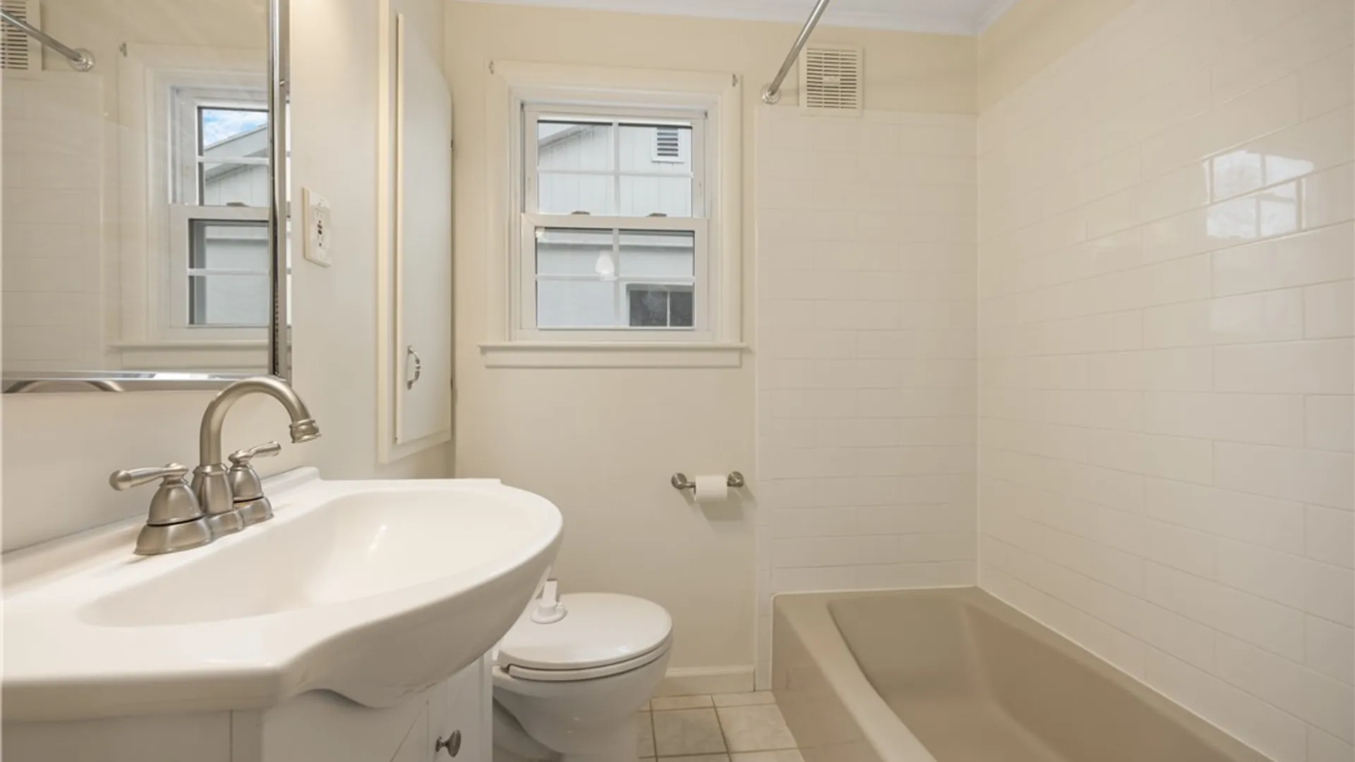 Property at 221 Croyden Road, Syracuse, NY 13224 22