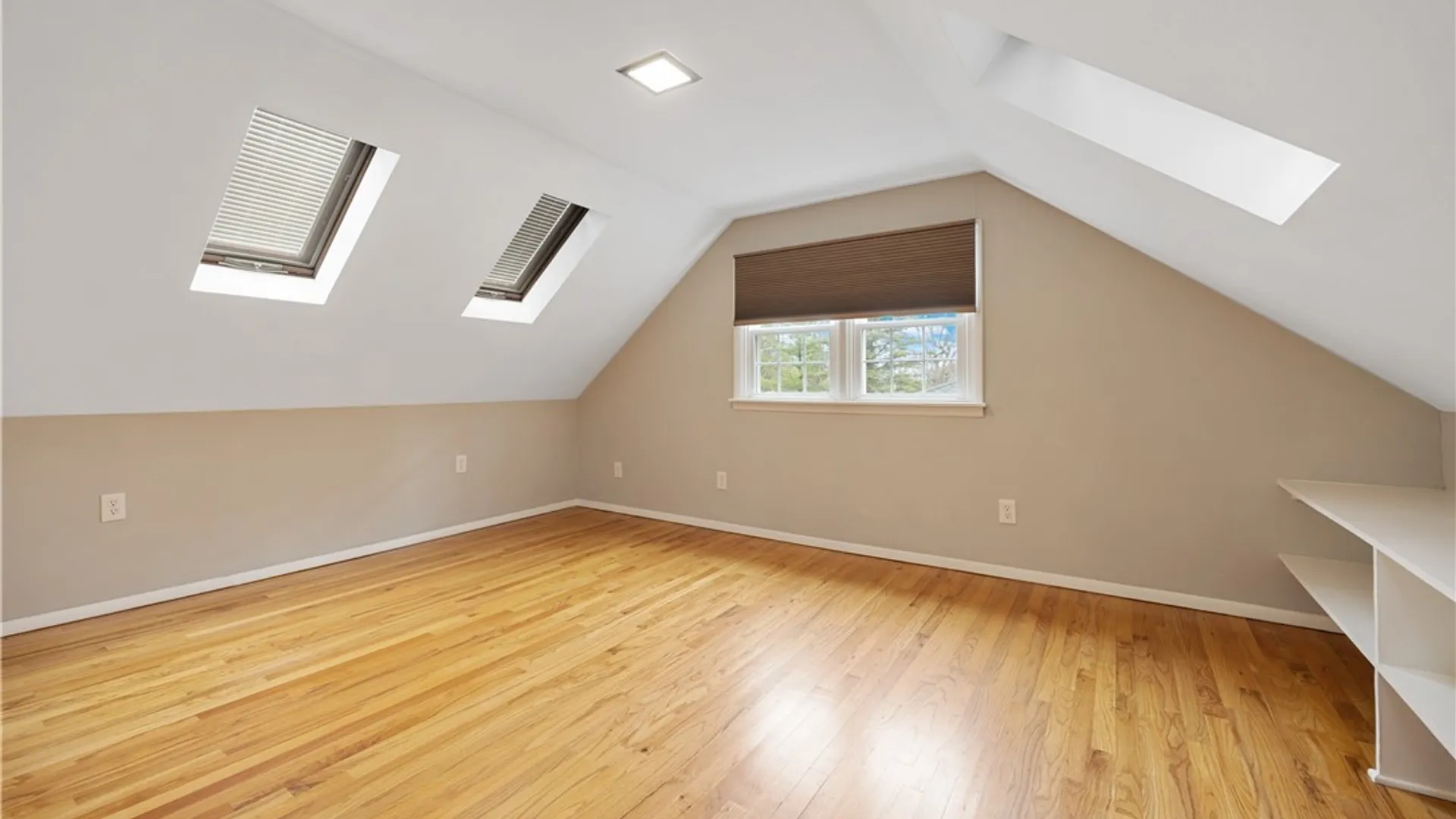 Property at 221 Croyden Road, Syracuse, NY 13224 29