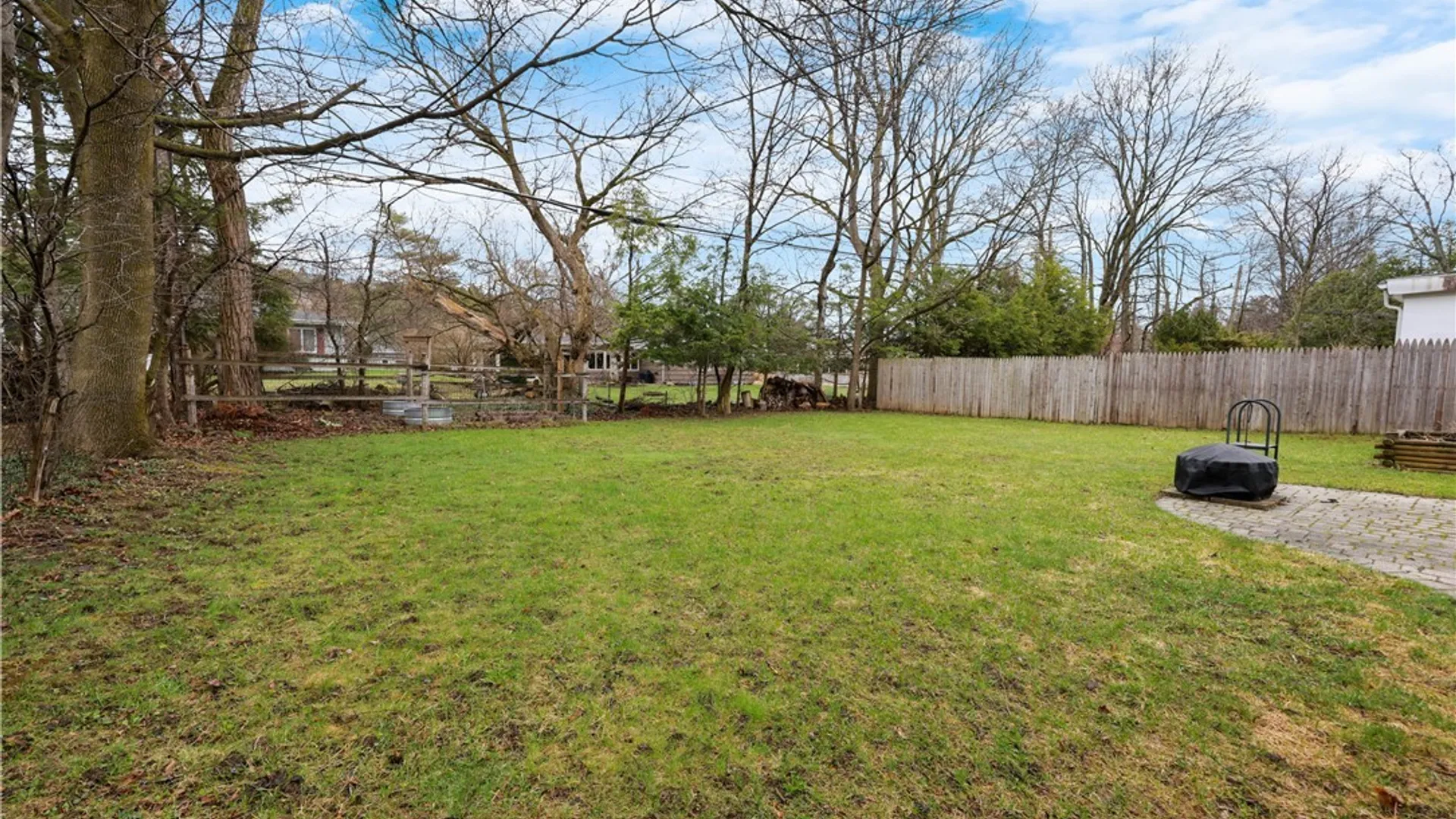 Property at 221 Croyden Road, Syracuse, NY 13224 37
