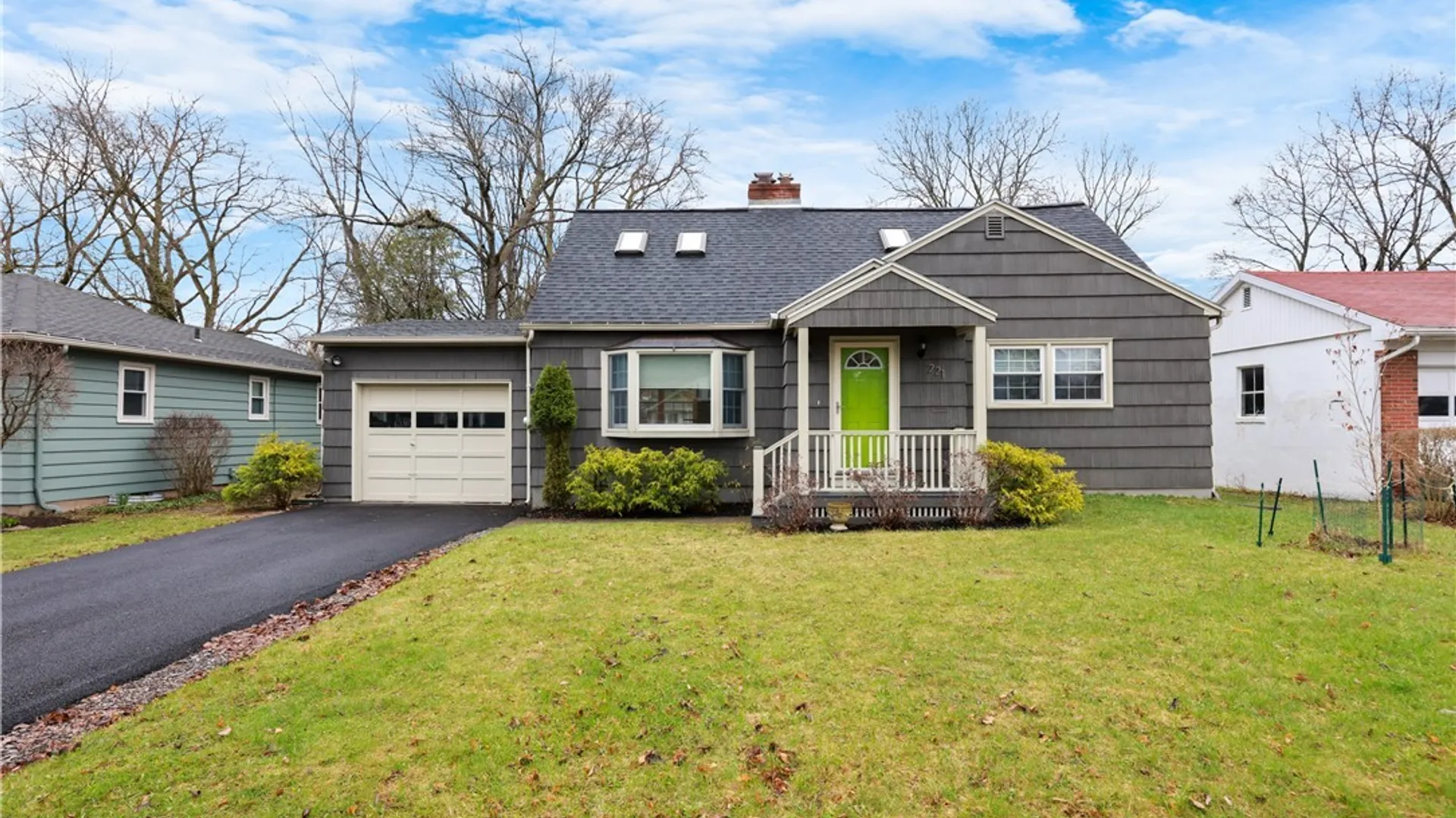 Property at 221 Croyden Road, Syracuse, NY 13224 5