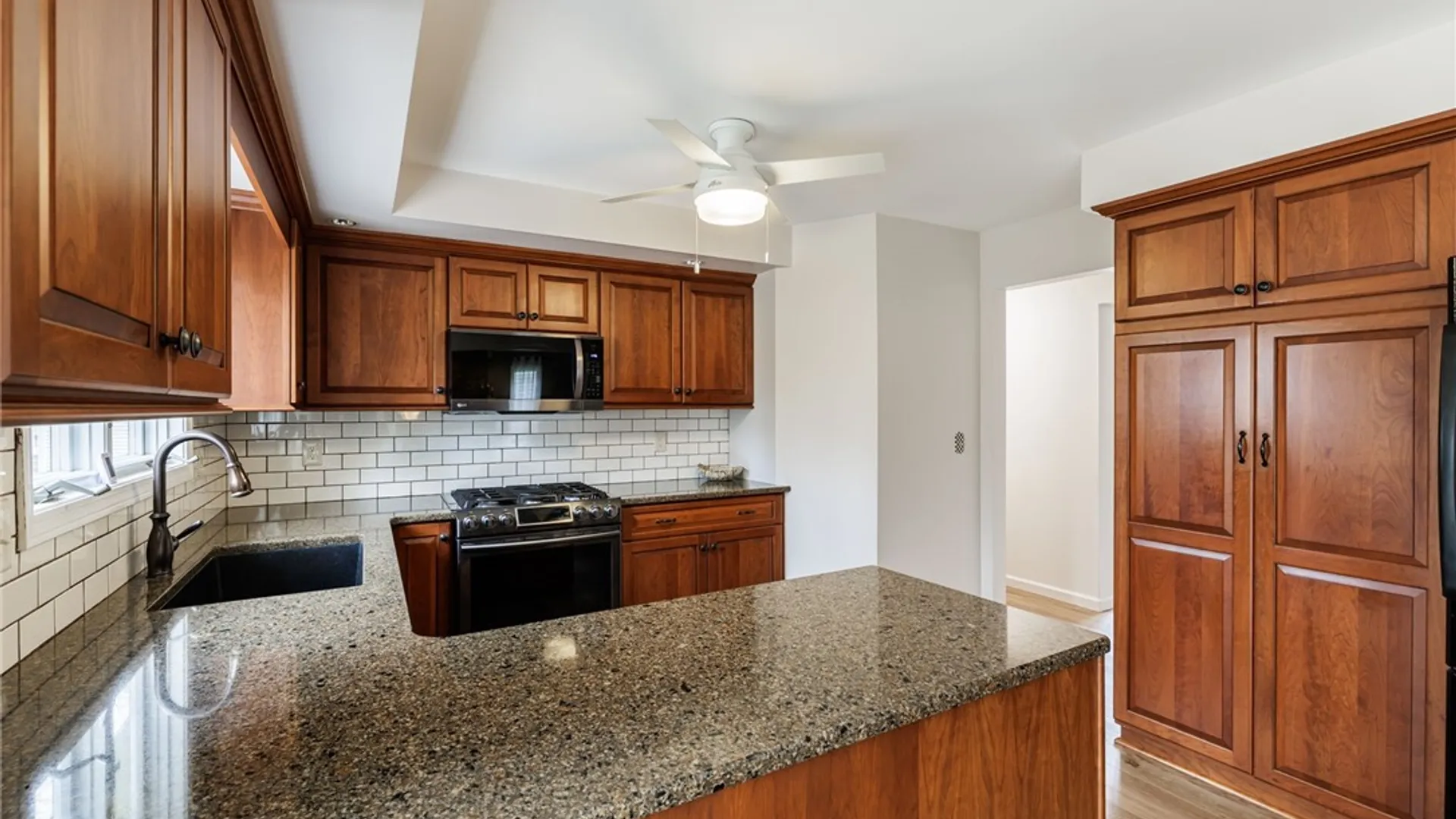 Property at 5 Cobblestone Crossing, Penfield, NY 14526 13