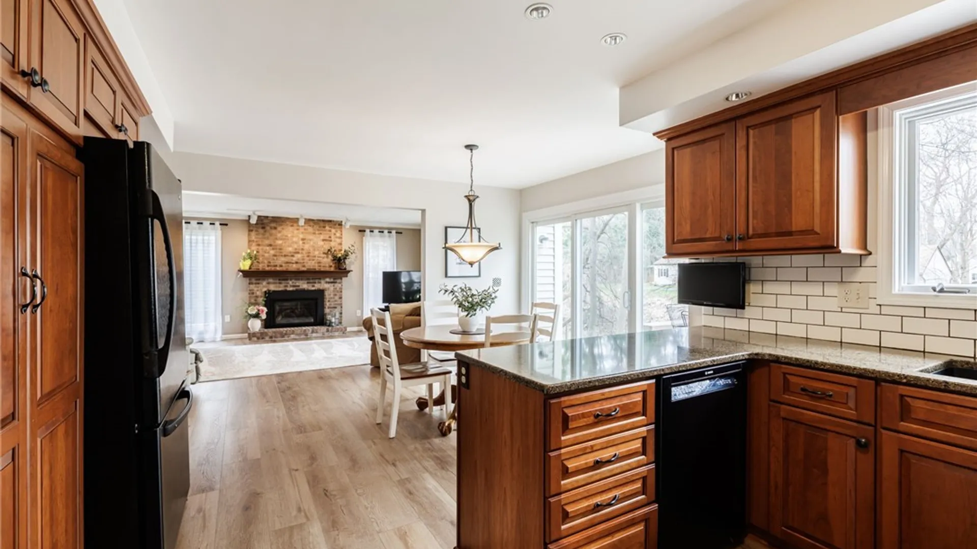 Property at 5 Cobblestone Crossing, Penfield, NY 14526 16