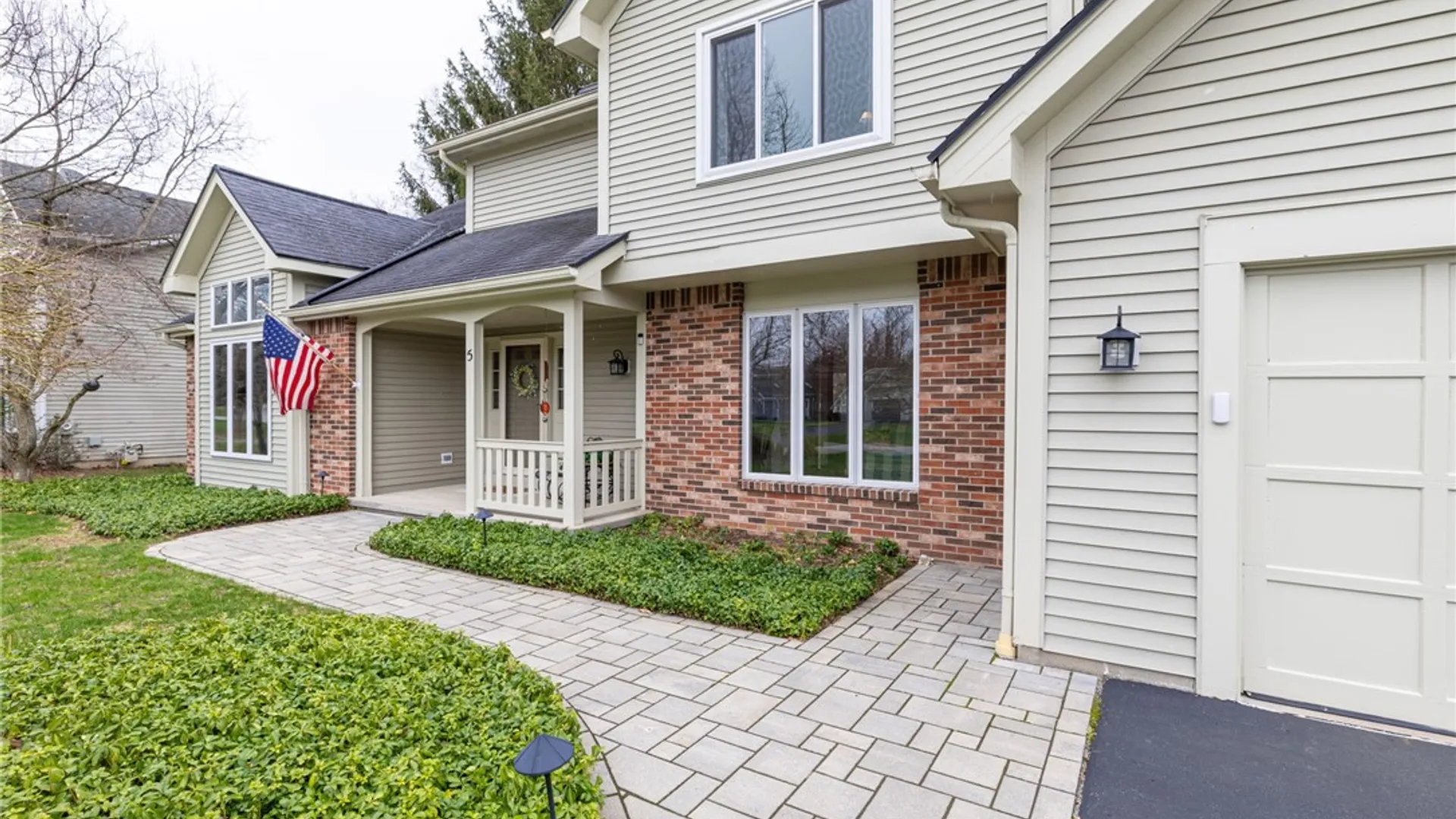 Property at 5 Cobblestone Crossing, Penfield, NY 14526 2