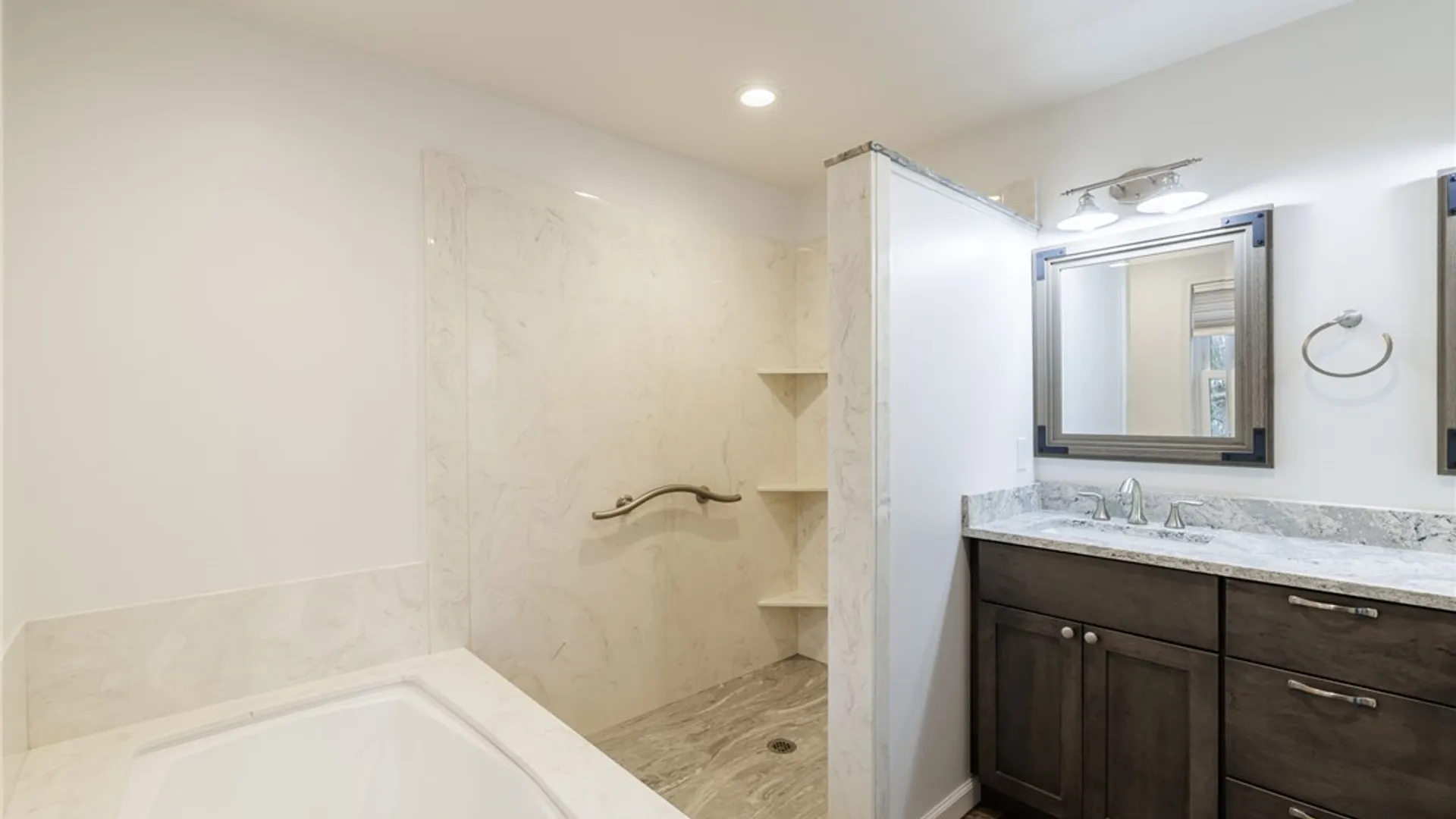 Property at 5 Cobblestone Crossing, Penfield, NY 14526 24