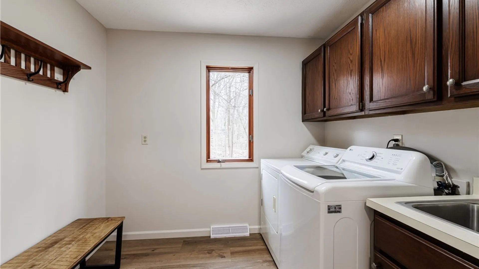 Property at 5 Cobblestone Crossing, Penfield, NY 14526 36
