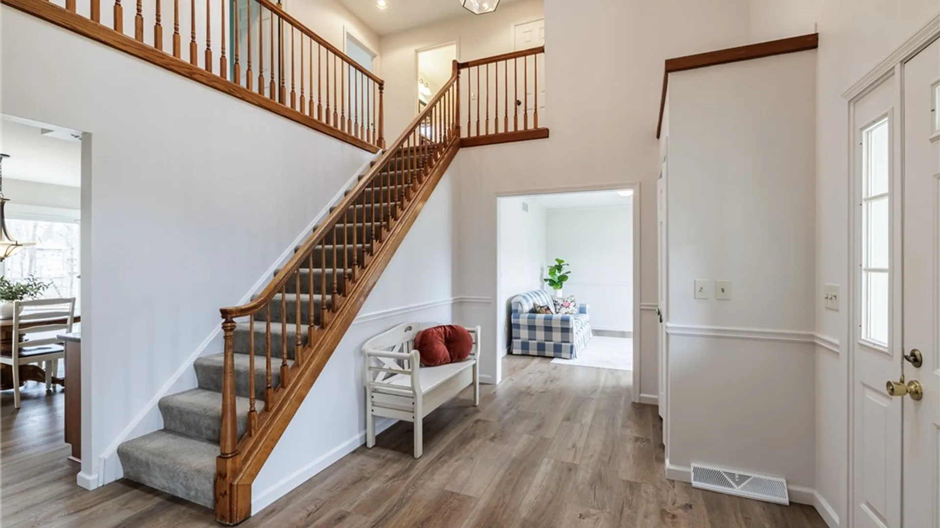 Property at 5 Cobblestone Crossing, Penfield, NY 14526 4