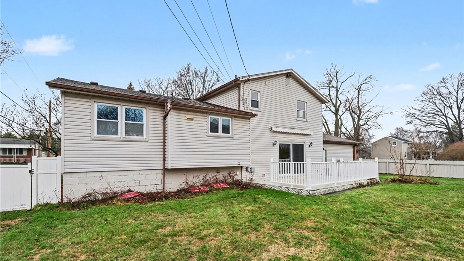 Property at 45 Kings Gate, Irondequoit, NY 14617 25