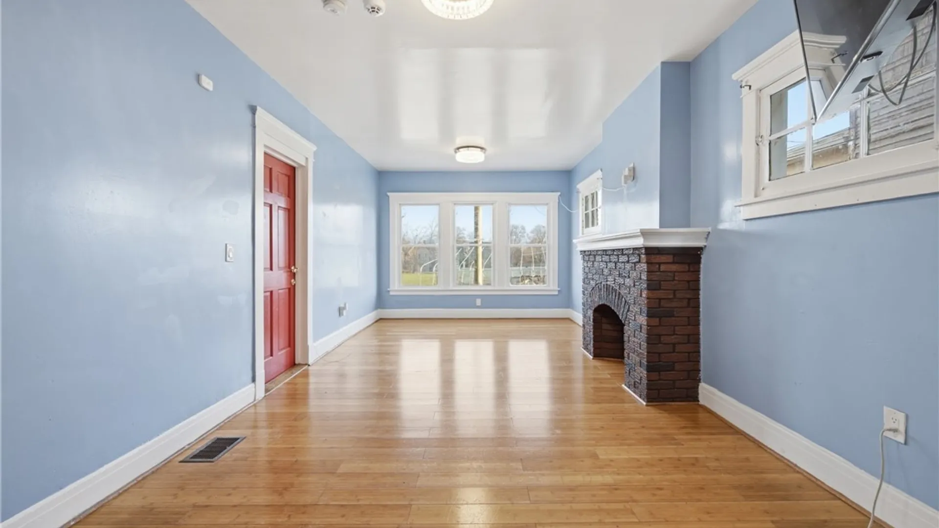 Property at 189 Kingsley Street, Buffalo, NY 14208 2