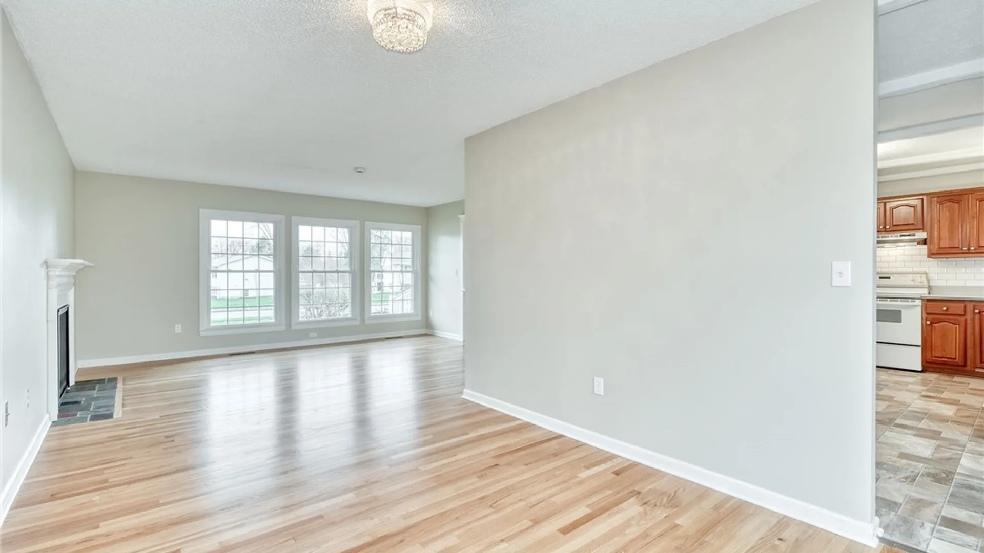 Property at 9 Jefferson Avenue, Leroy, NY 14482 15